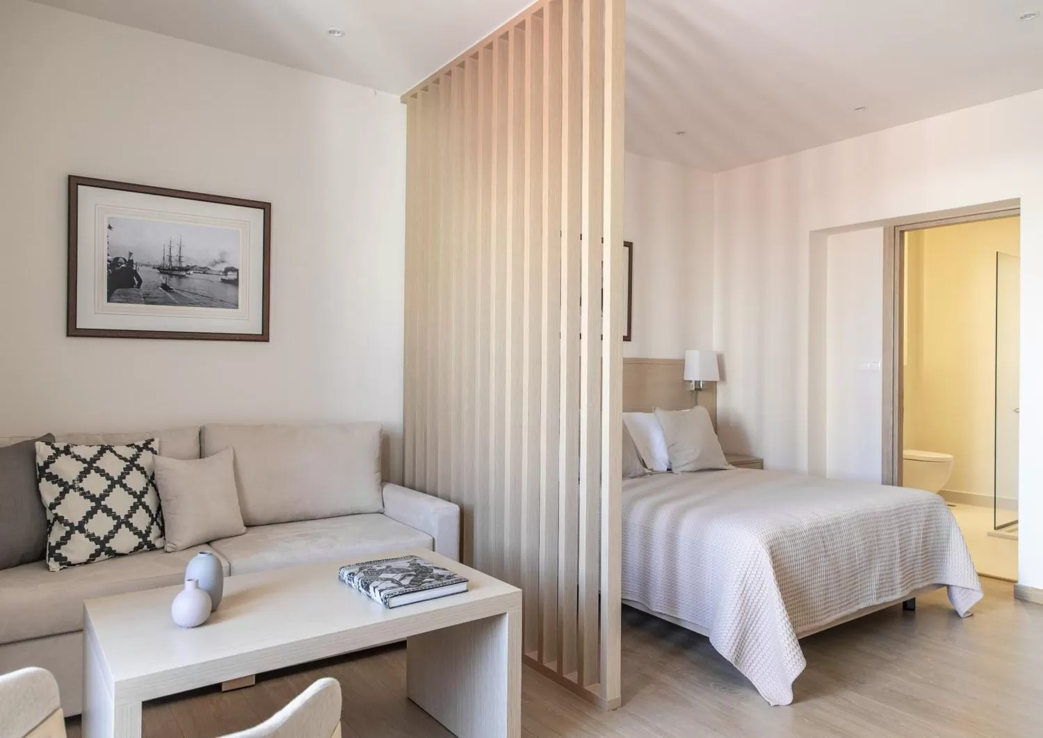 Photo of the whole room, Bed in Gallery Suites & Residences Piraeus