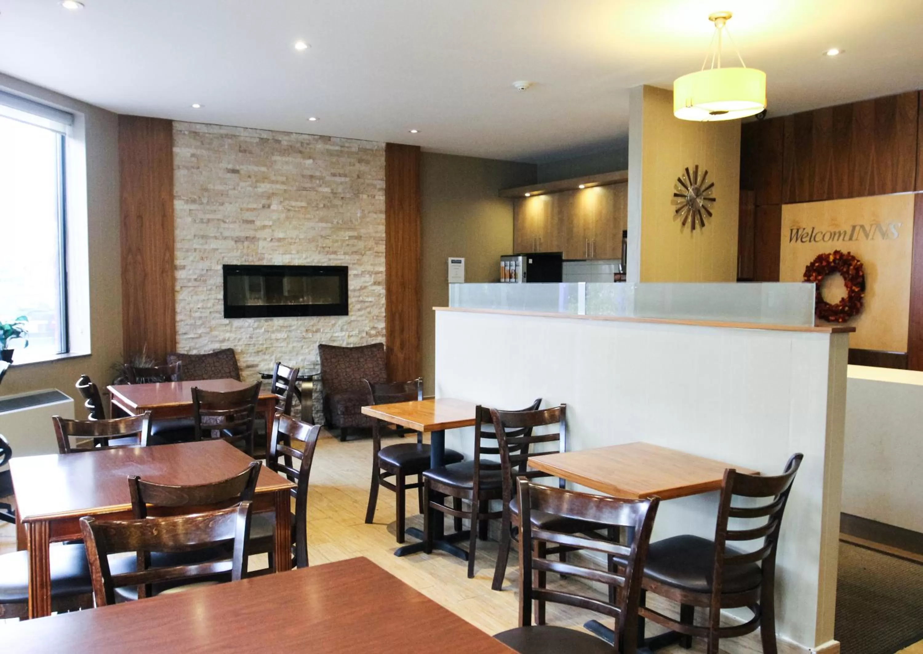 Breakfast in WelcomINNS Ottawa