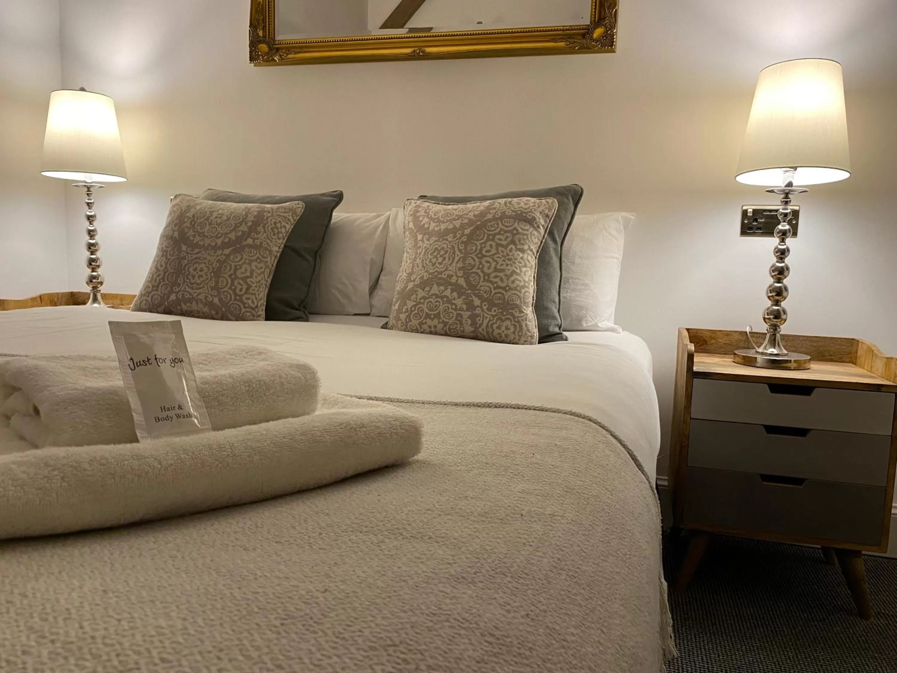 Bed in Royal Mile Balconies by the Castle