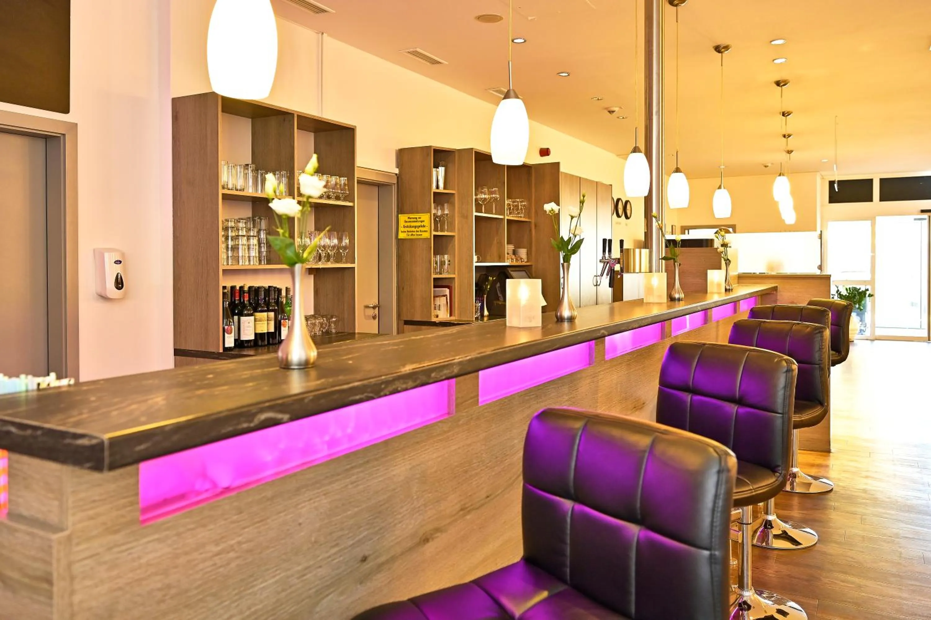 Lounge or bar in HESSE HOTEL Celle
