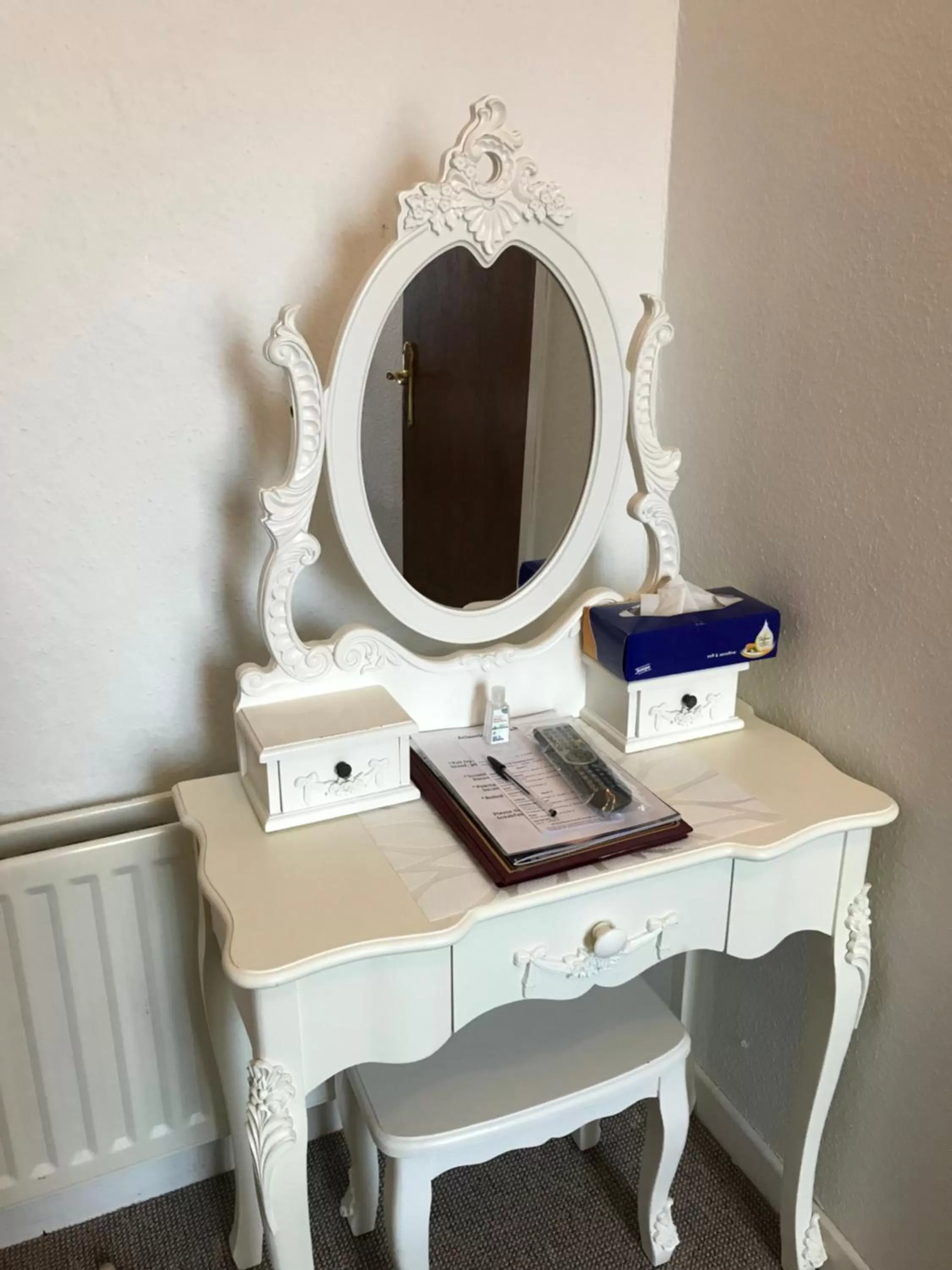 TV/Entertainment Center in Atlantic View B&B