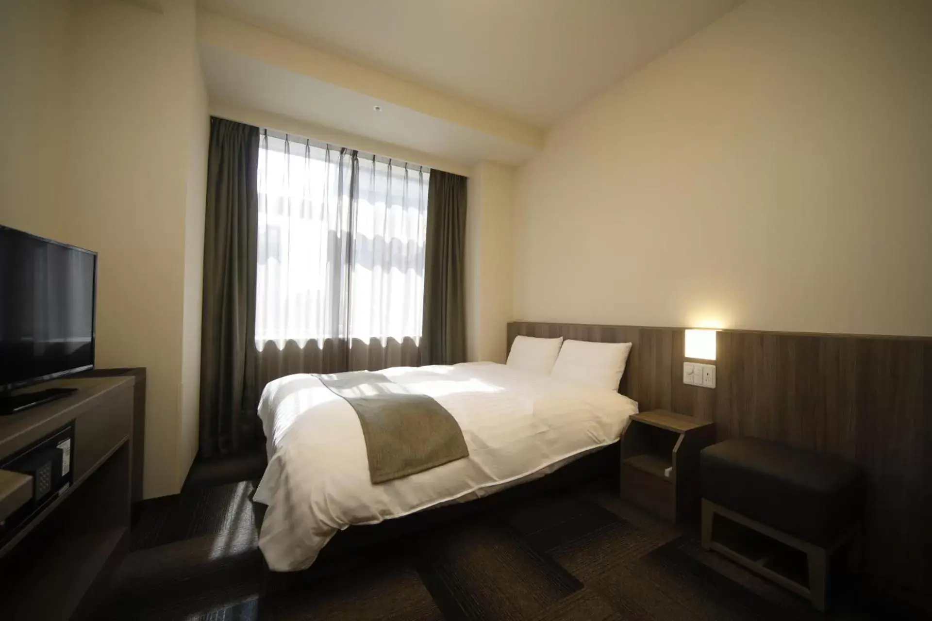 Standard Double Room in Dormy Inn Korakuen Standard Double Room in Dormy Inn Korakuen