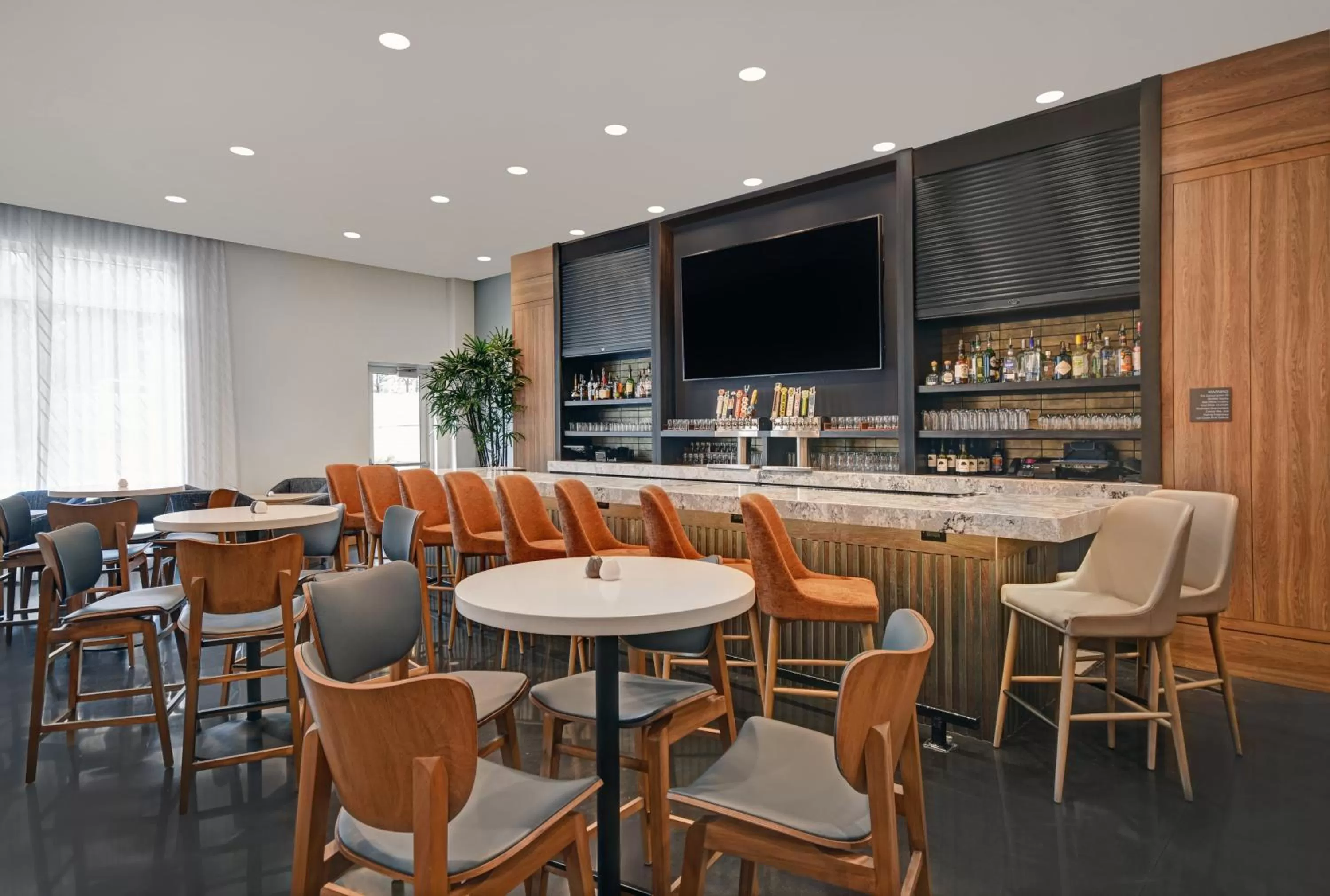 Lounge or bar in Staybridge Suites - Houston - Galleria Area by IHG