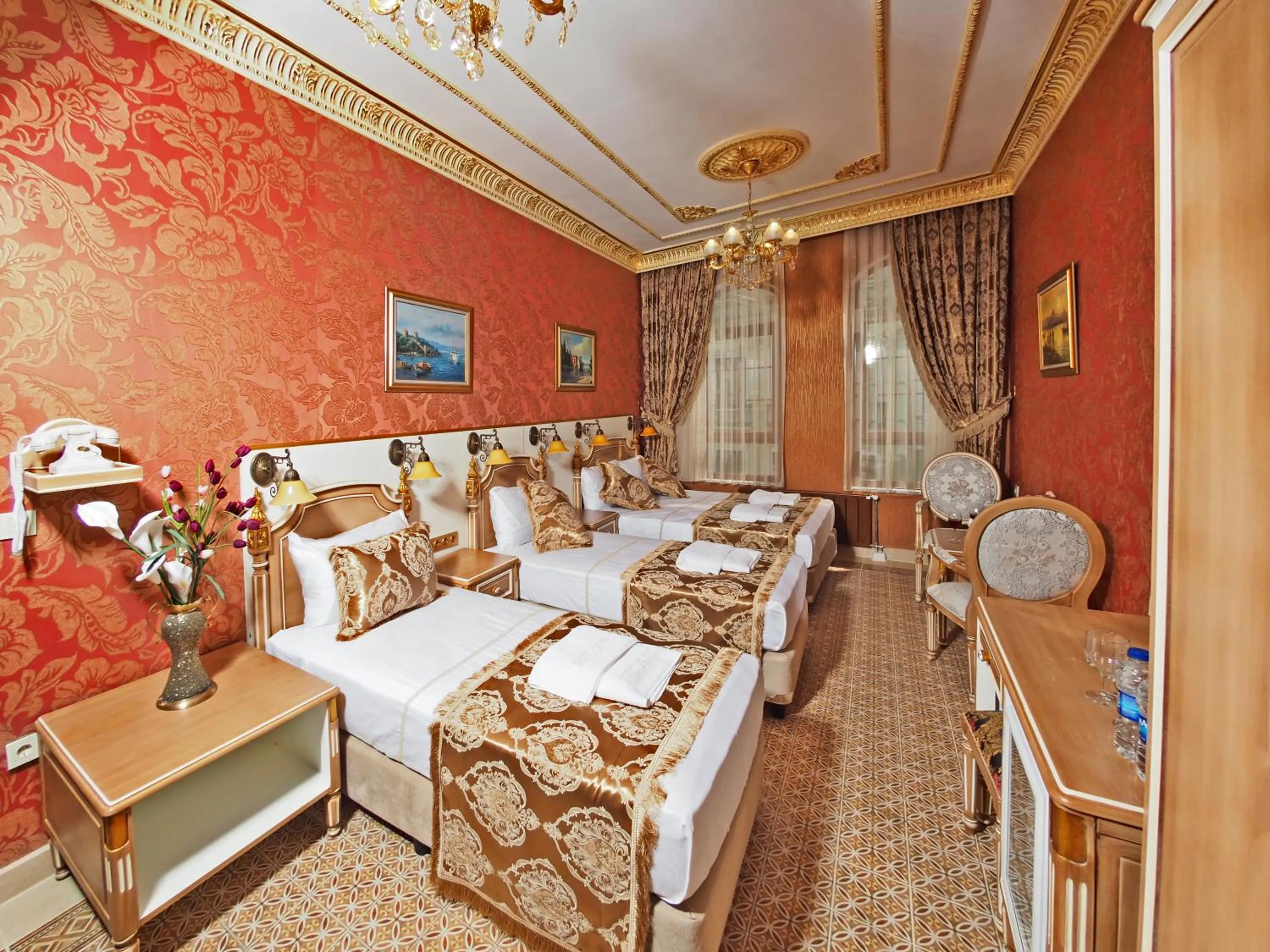 Photo of the whole room, Bed in Glamour Classic Hotel Istanbul Sirkeci