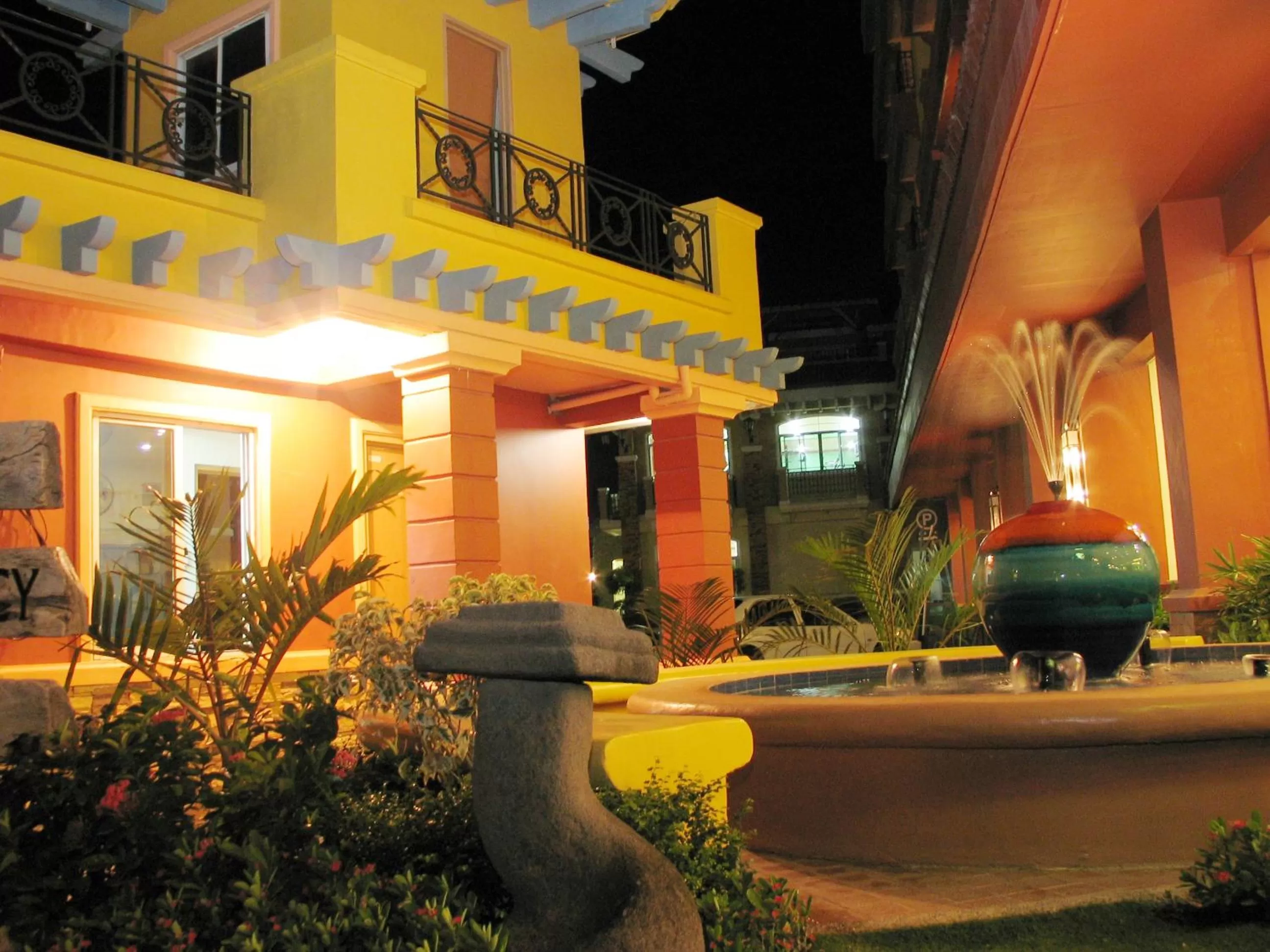 Facade/entrance in Crown Regency Suites Mactan