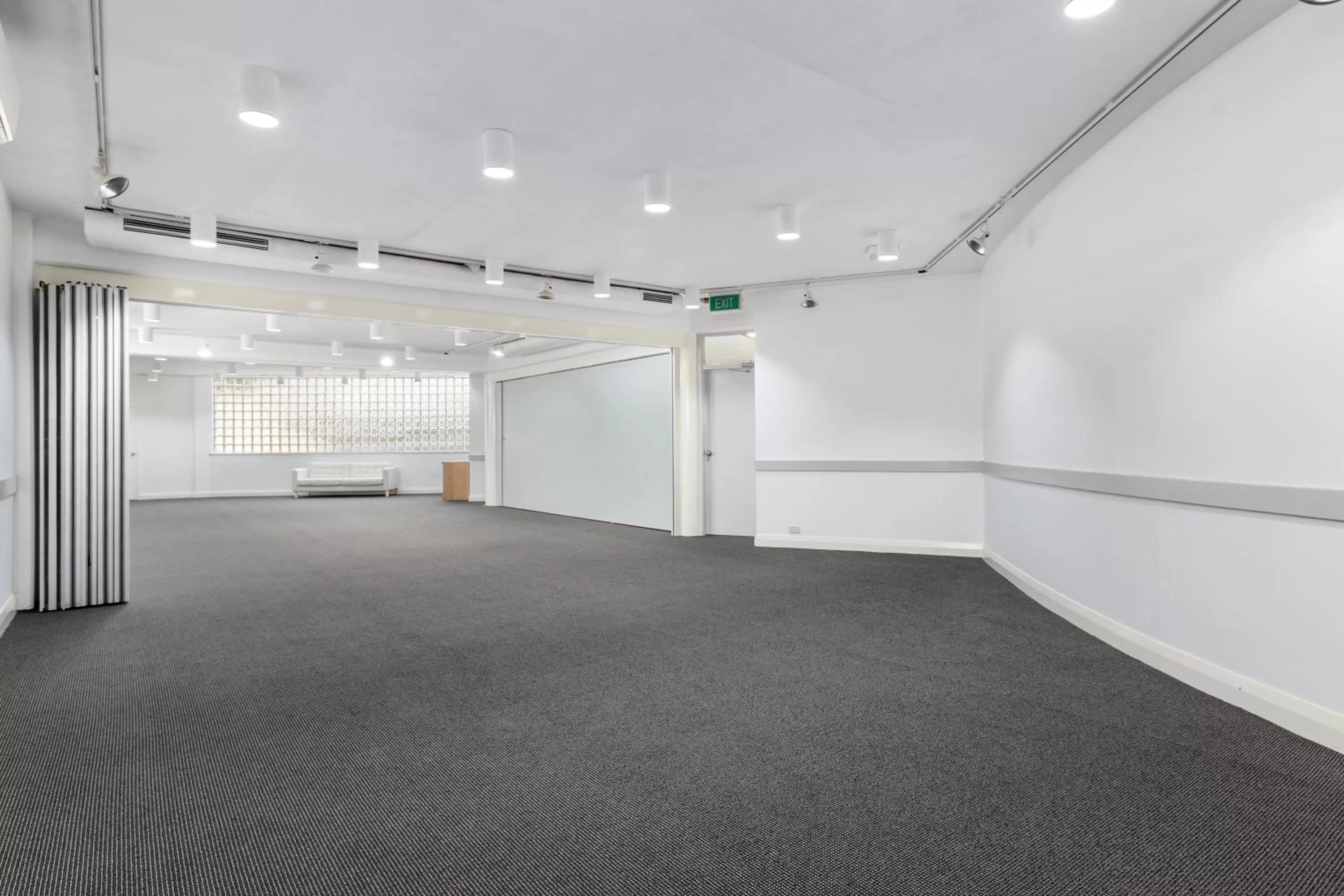 Meeting/conference room in Mantra Bathurst