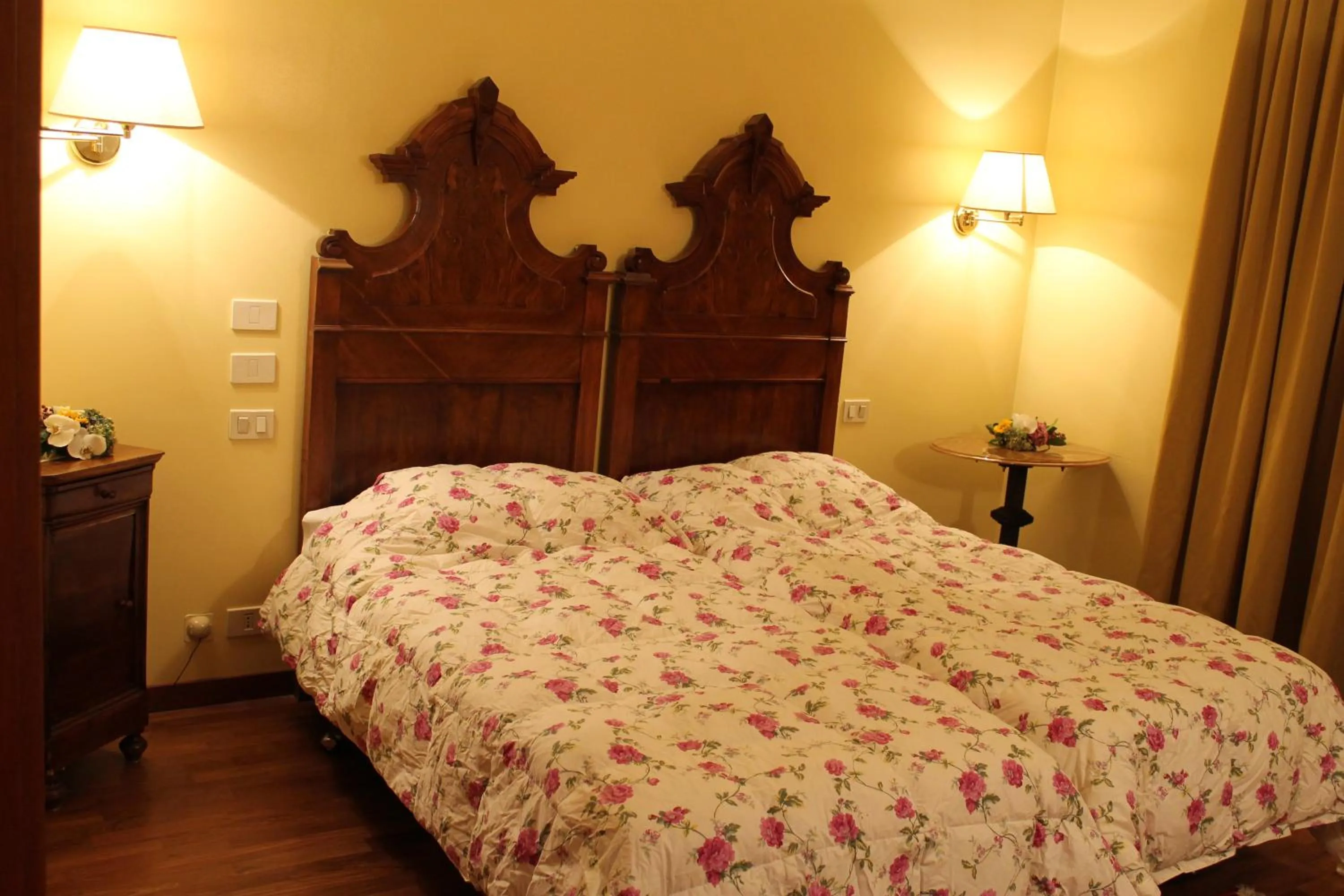 Bedroom, Bed in Villa Belvedere 1849