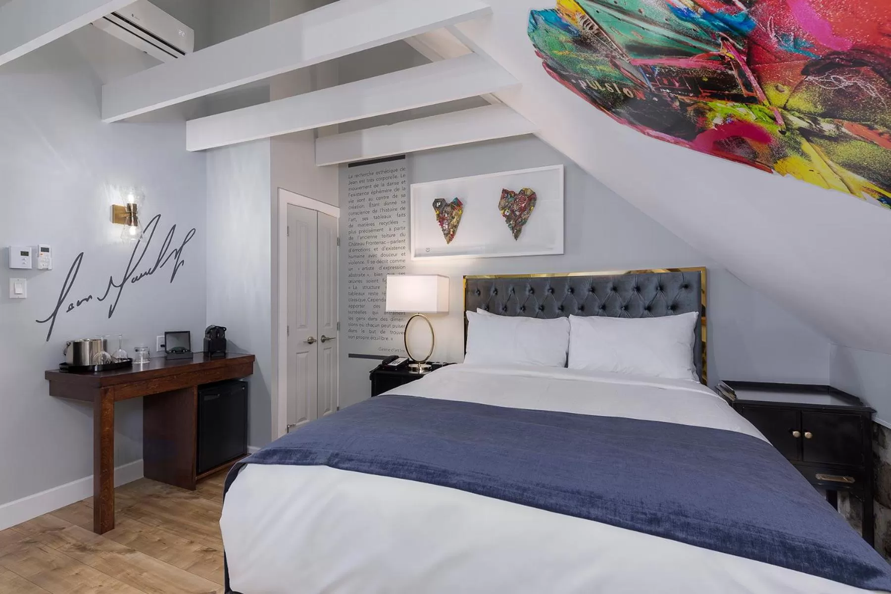 Bedroom, Bed in Maison Otis