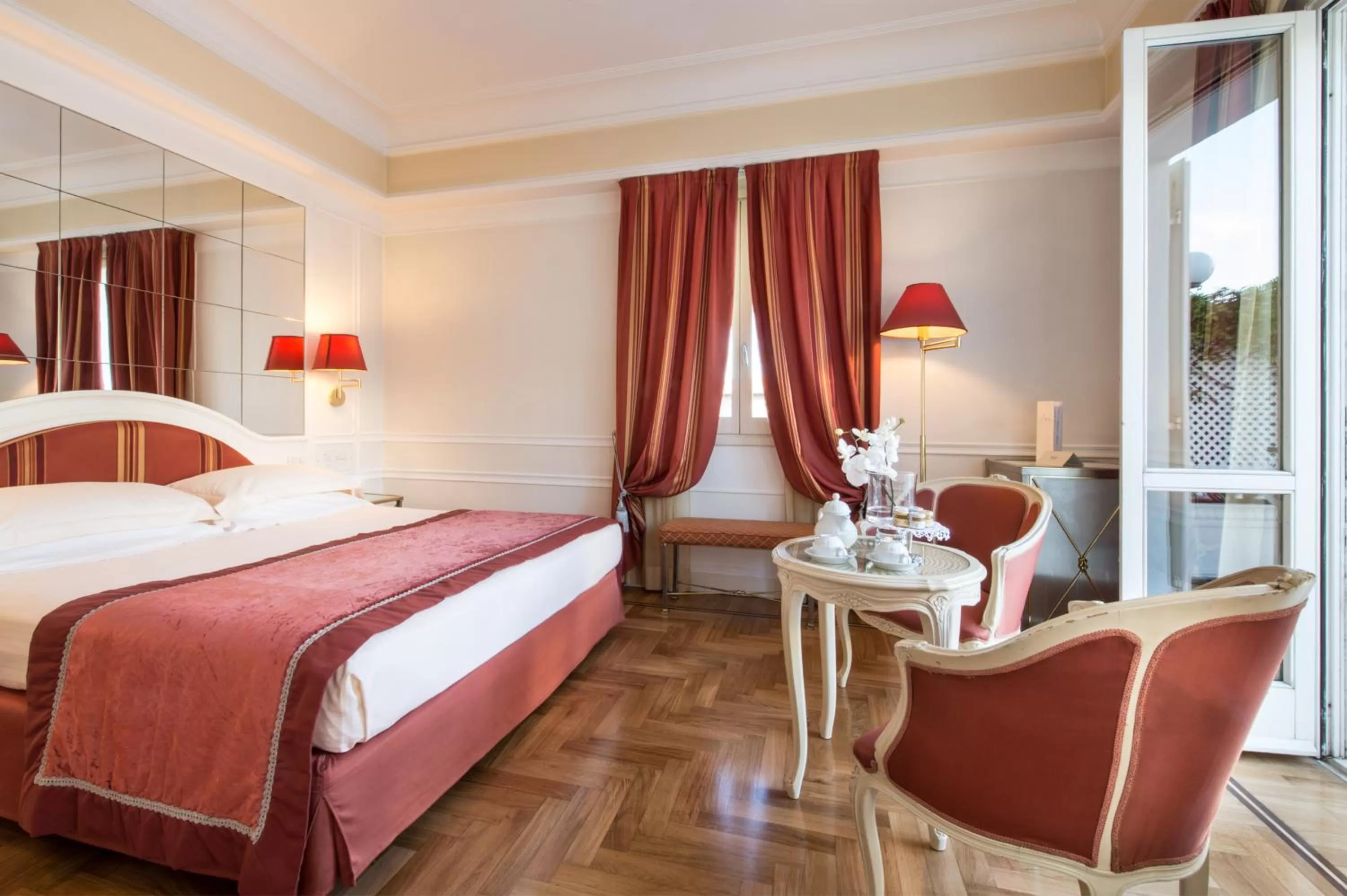 Photo of the whole room, Bed in Grand Hotel Des Bains
