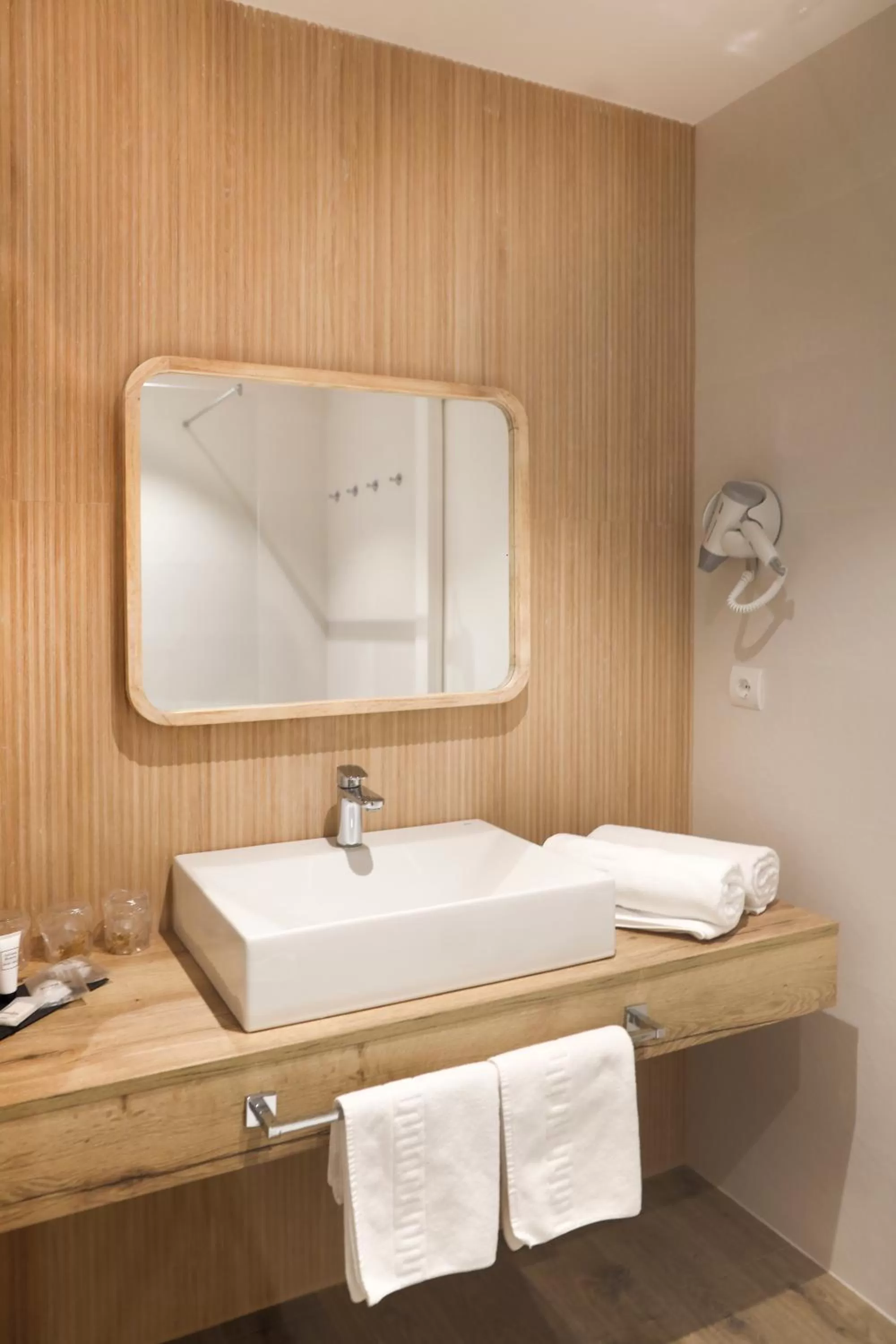 Bathroom, Bed in Le Petit Boutique Hotel