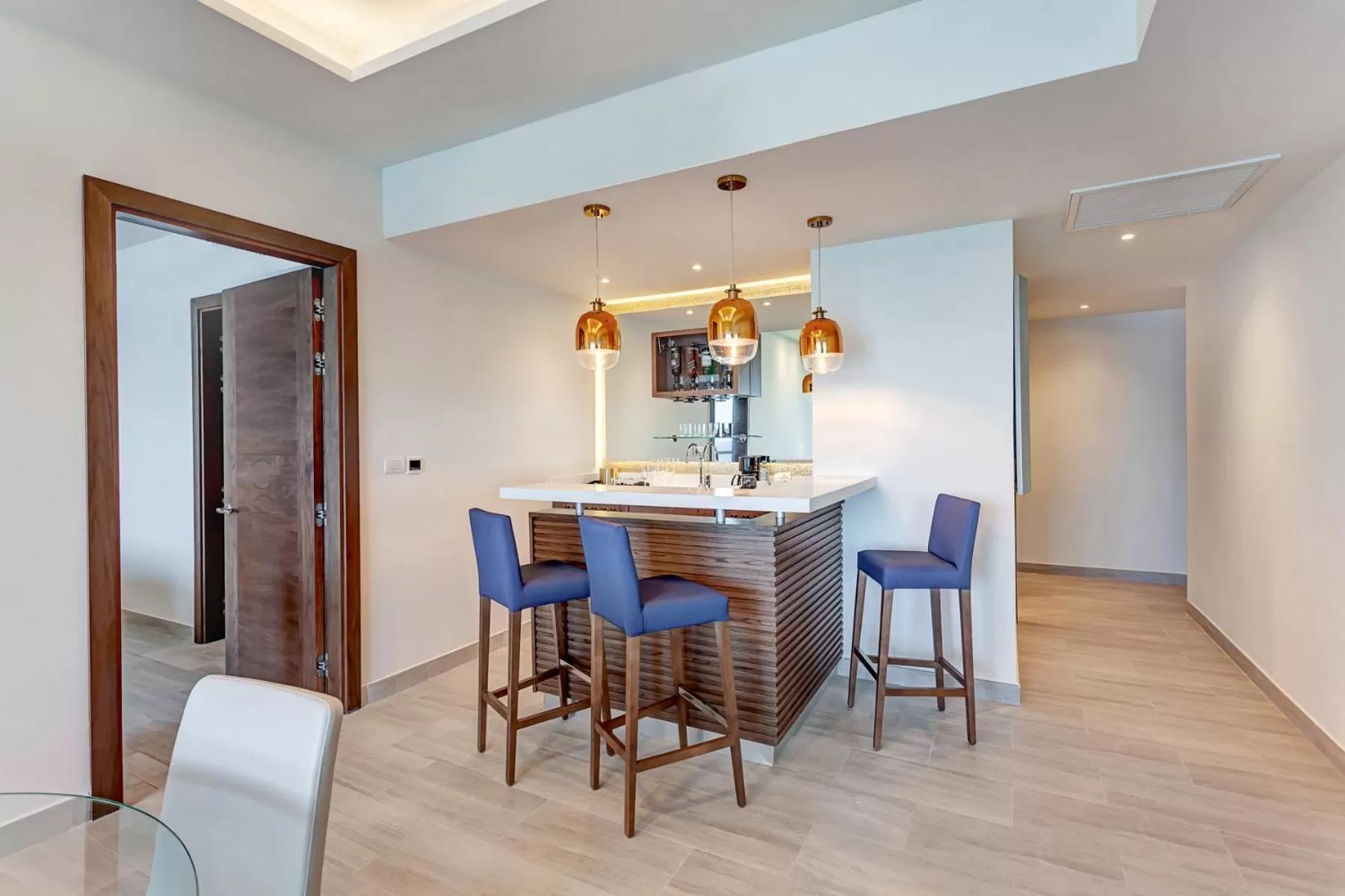 Living room in Royalton CHIC Cancun, An Autograph Collection All-Inclusive Resort - Adults Only