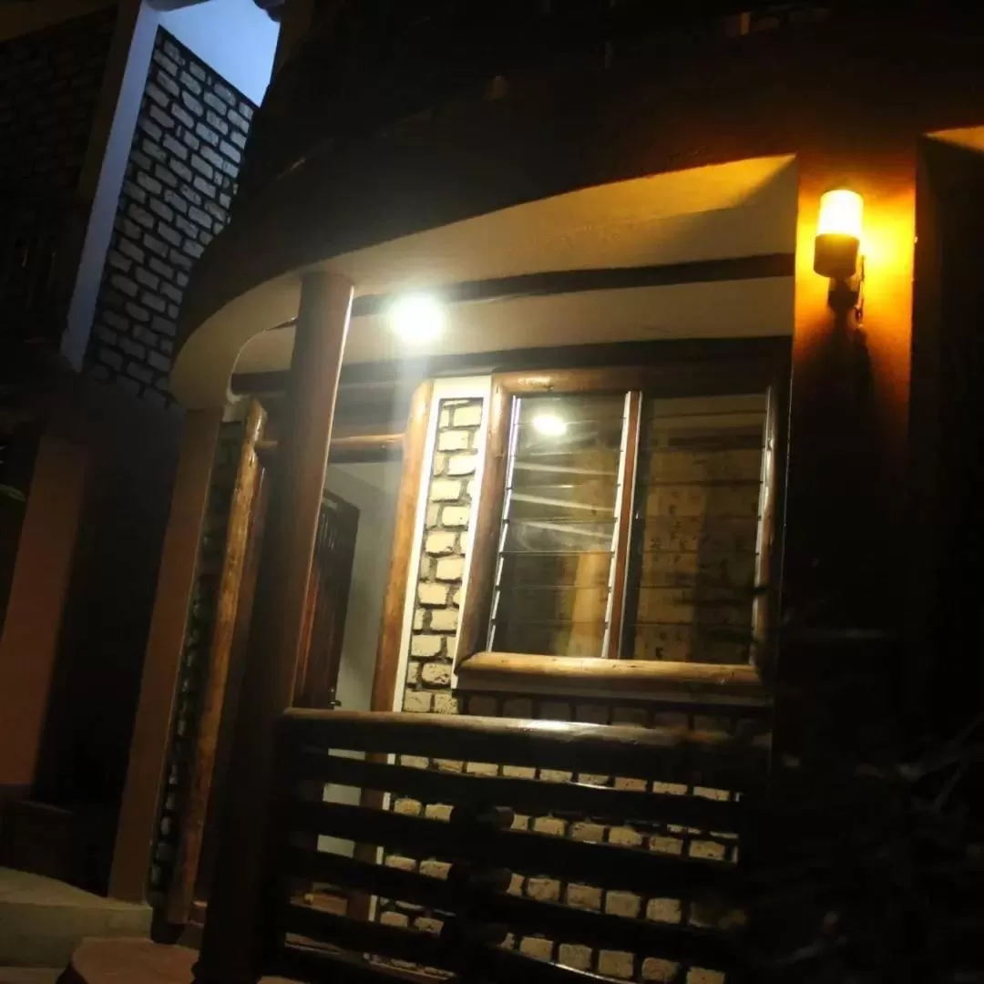 Property Building in Elite Backpackers Services