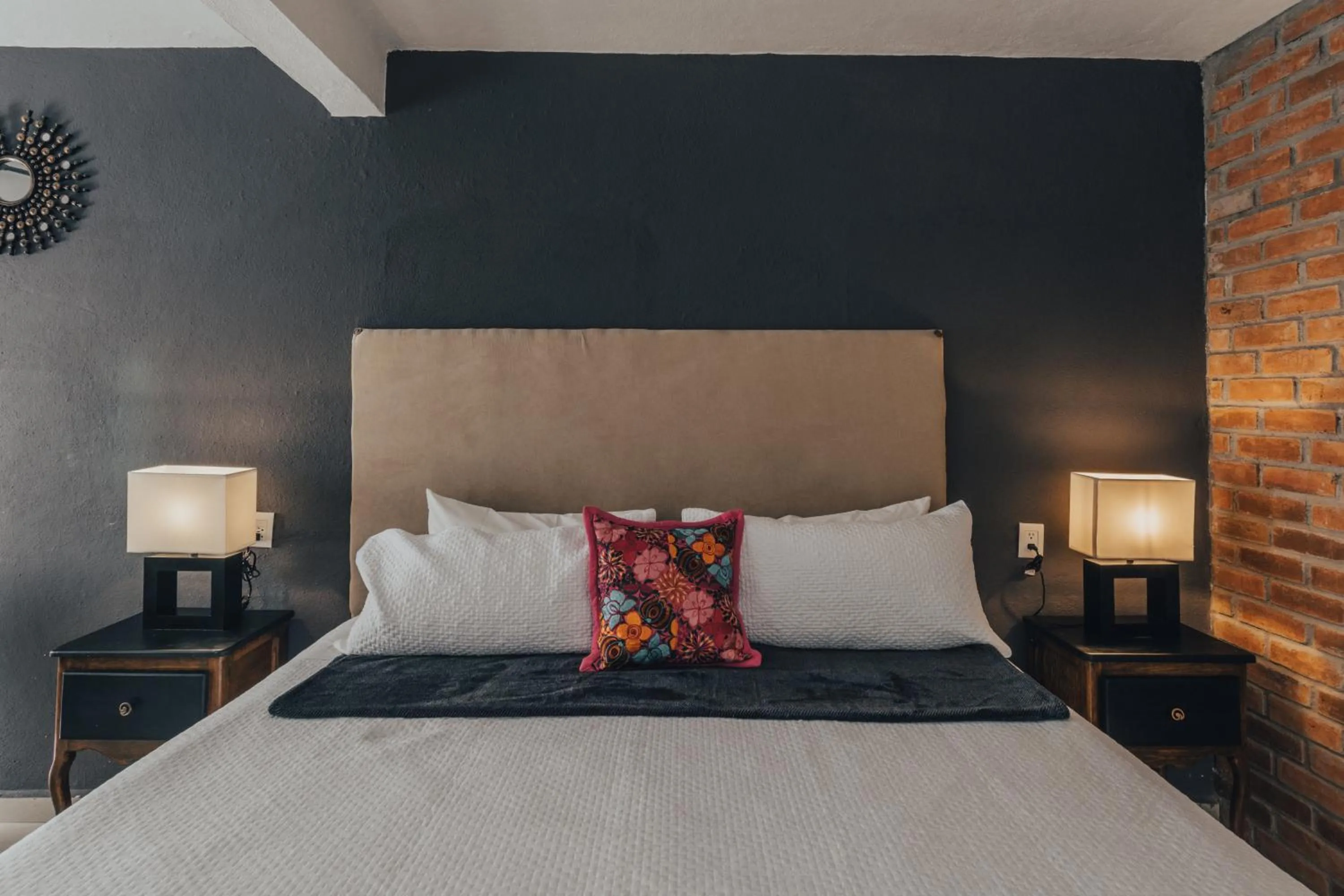 Photo of the whole room in Hotel Casa Santamaría