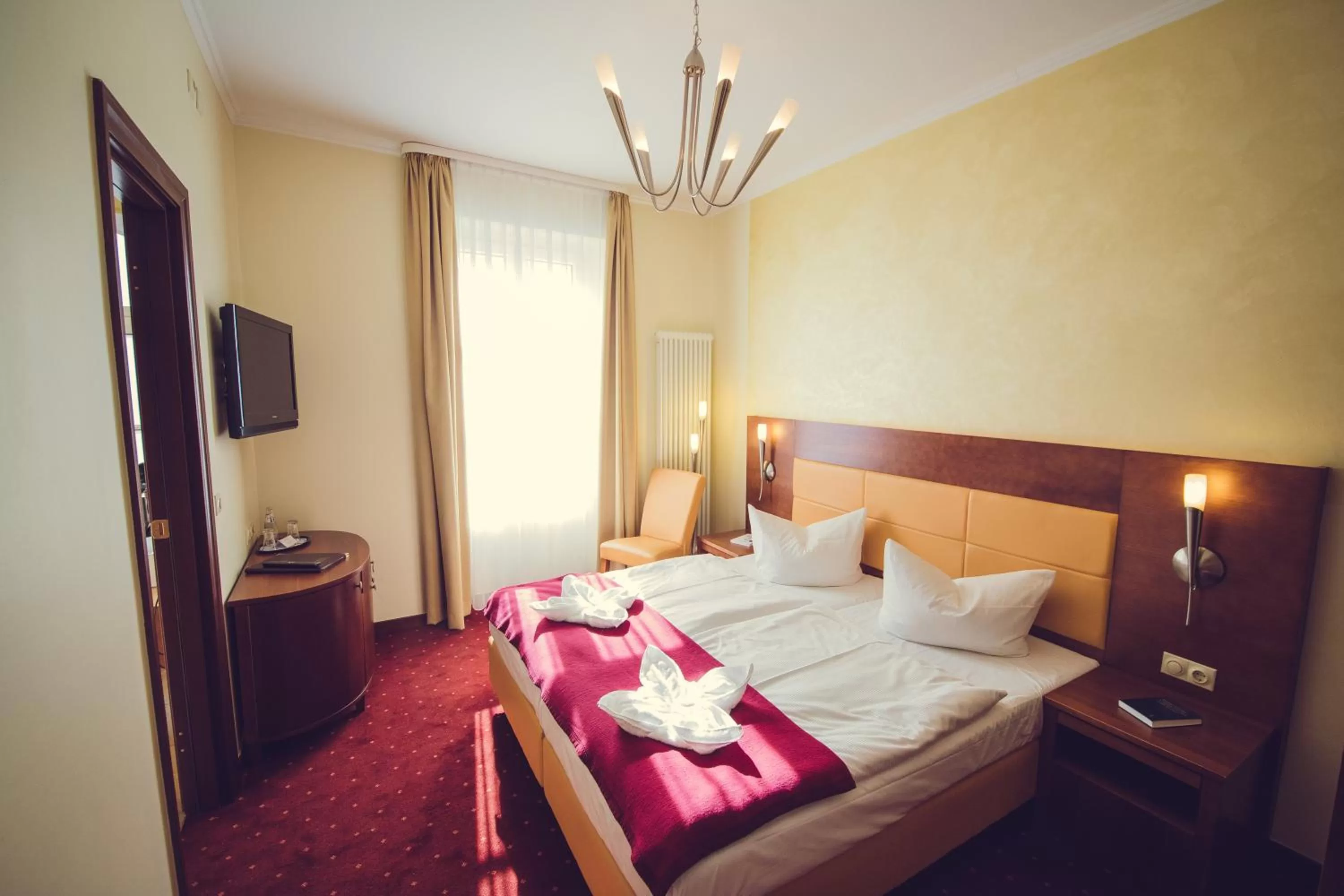 Photo of the whole room, Bed in Hotel Arena City