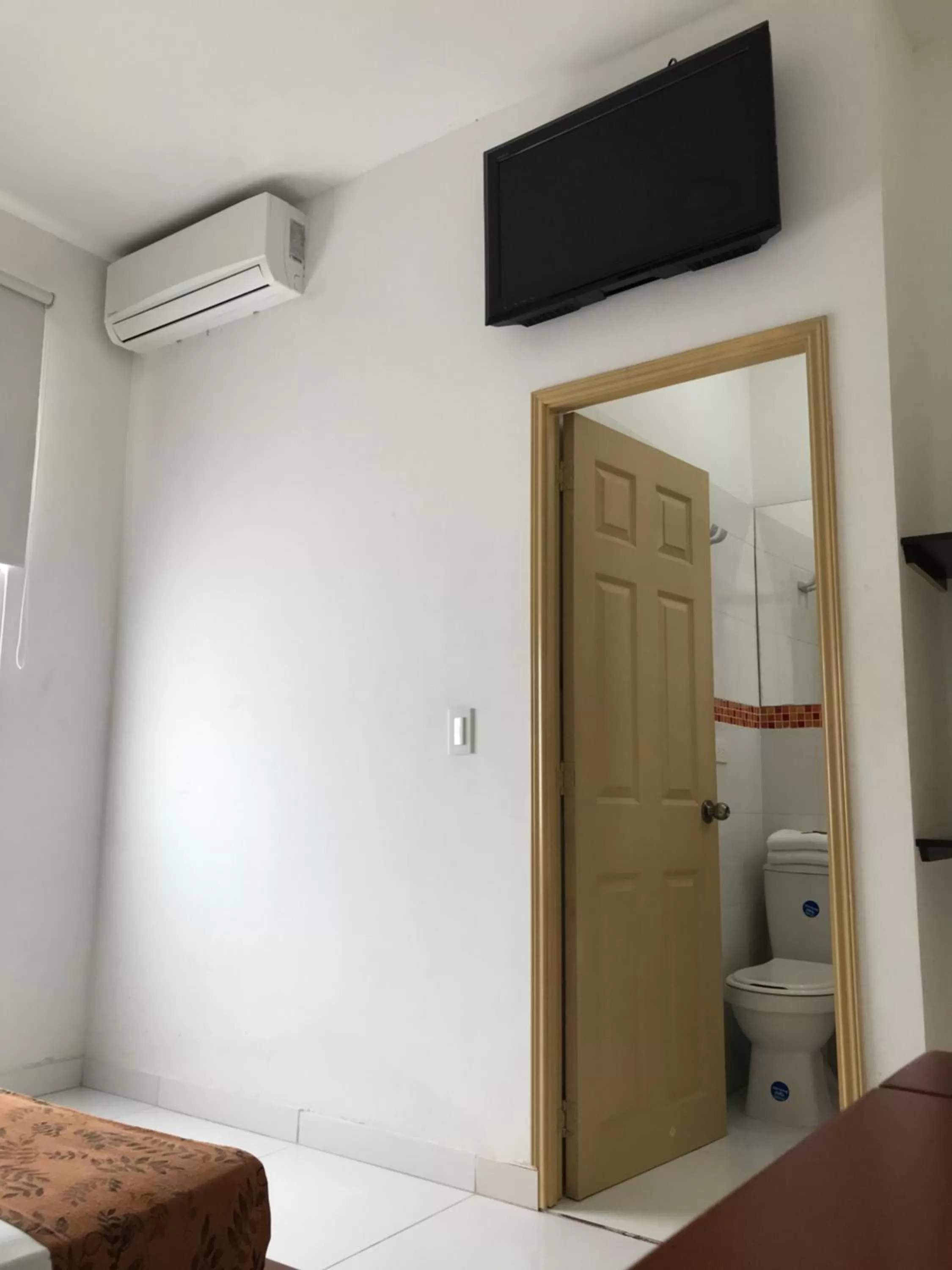 TV/Entertainment Center in Hotel Boutique High Park