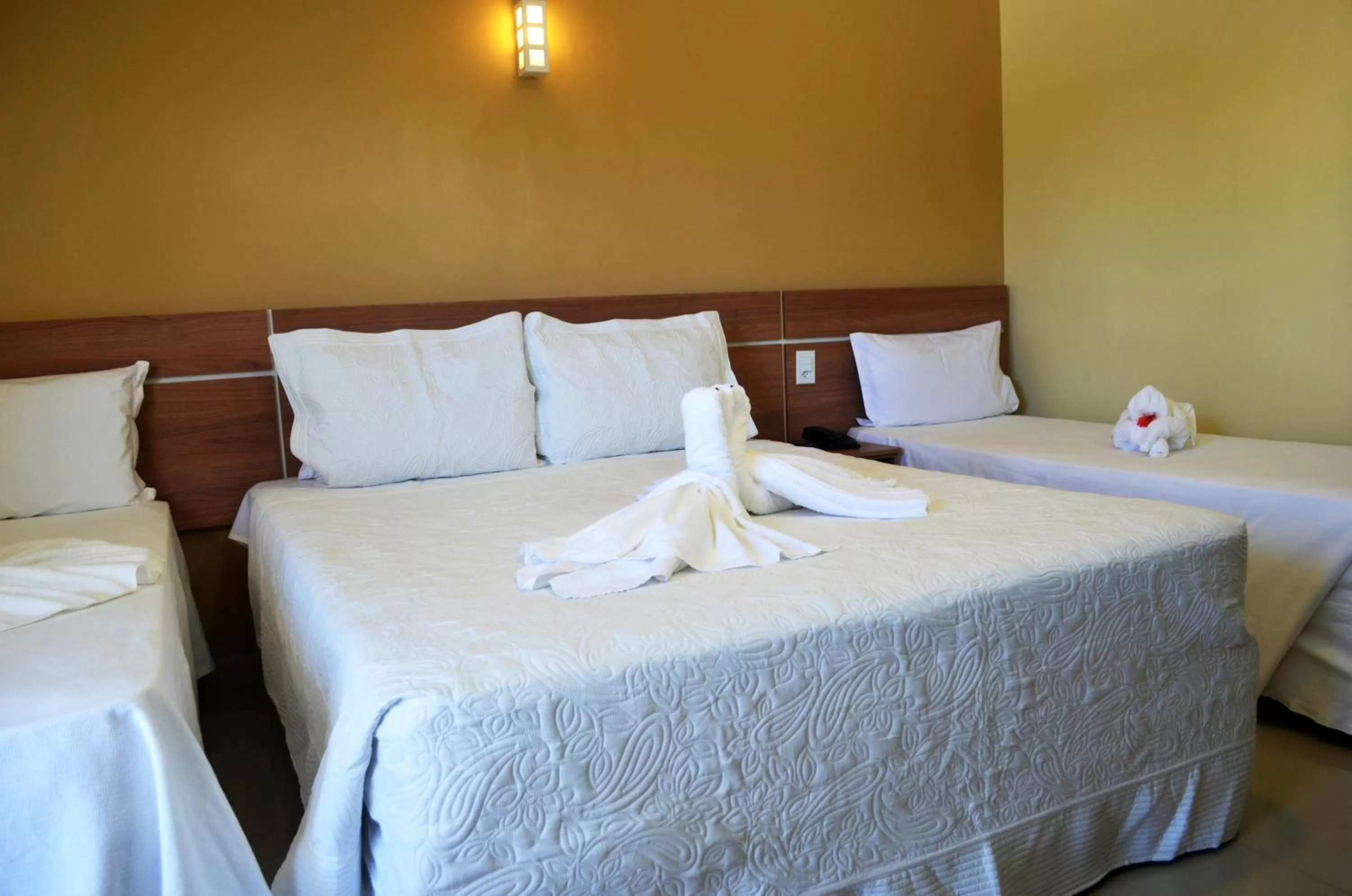 Bedroom, Bed in Pontal Praia Hotel