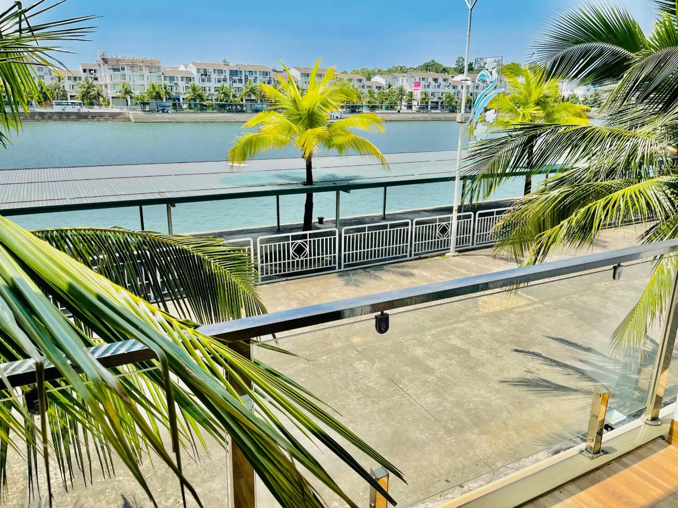 Tuan Chau Havana Hotel