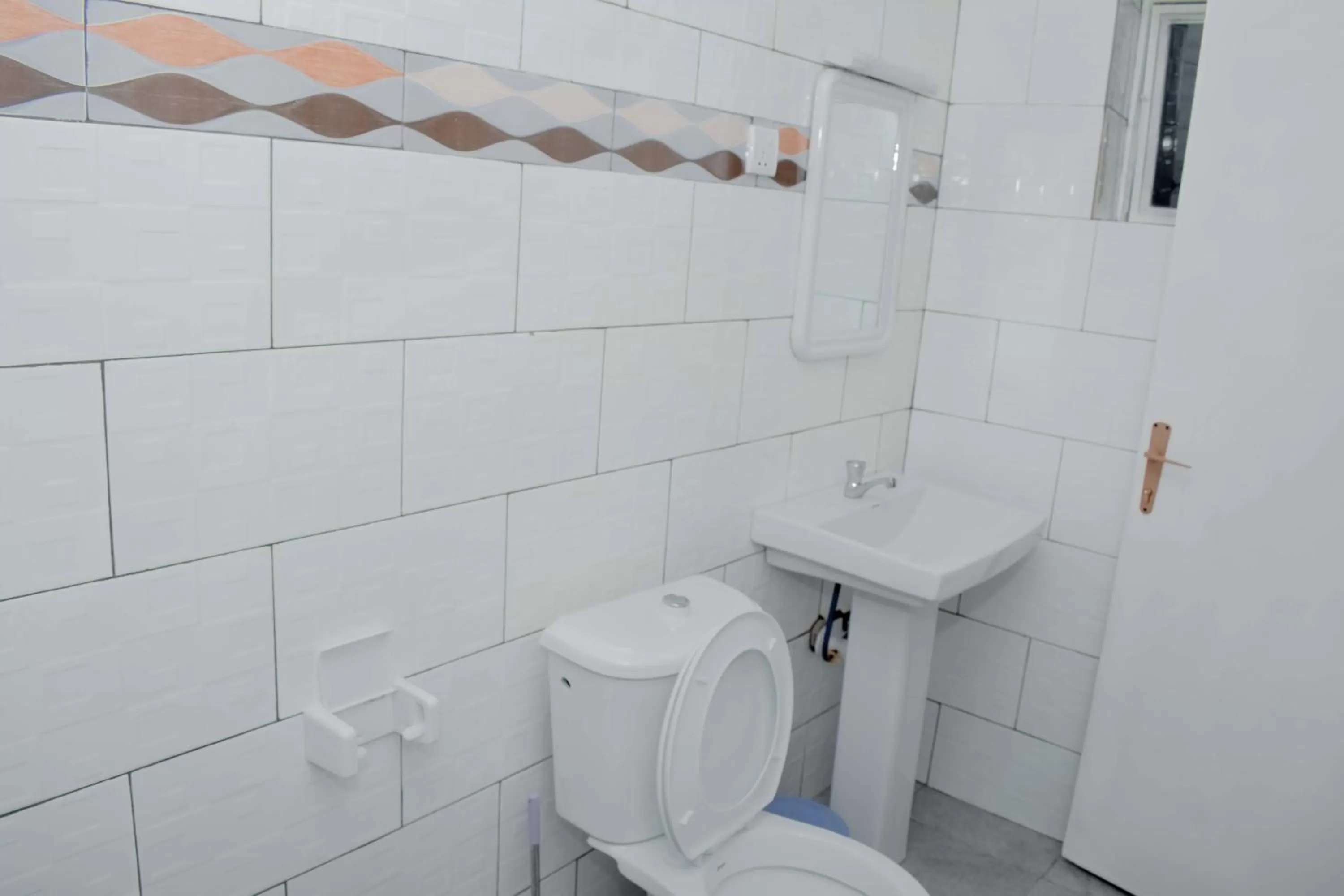 Bathroom in INZOZI AFRICA HOUSE B&B-Gishushu