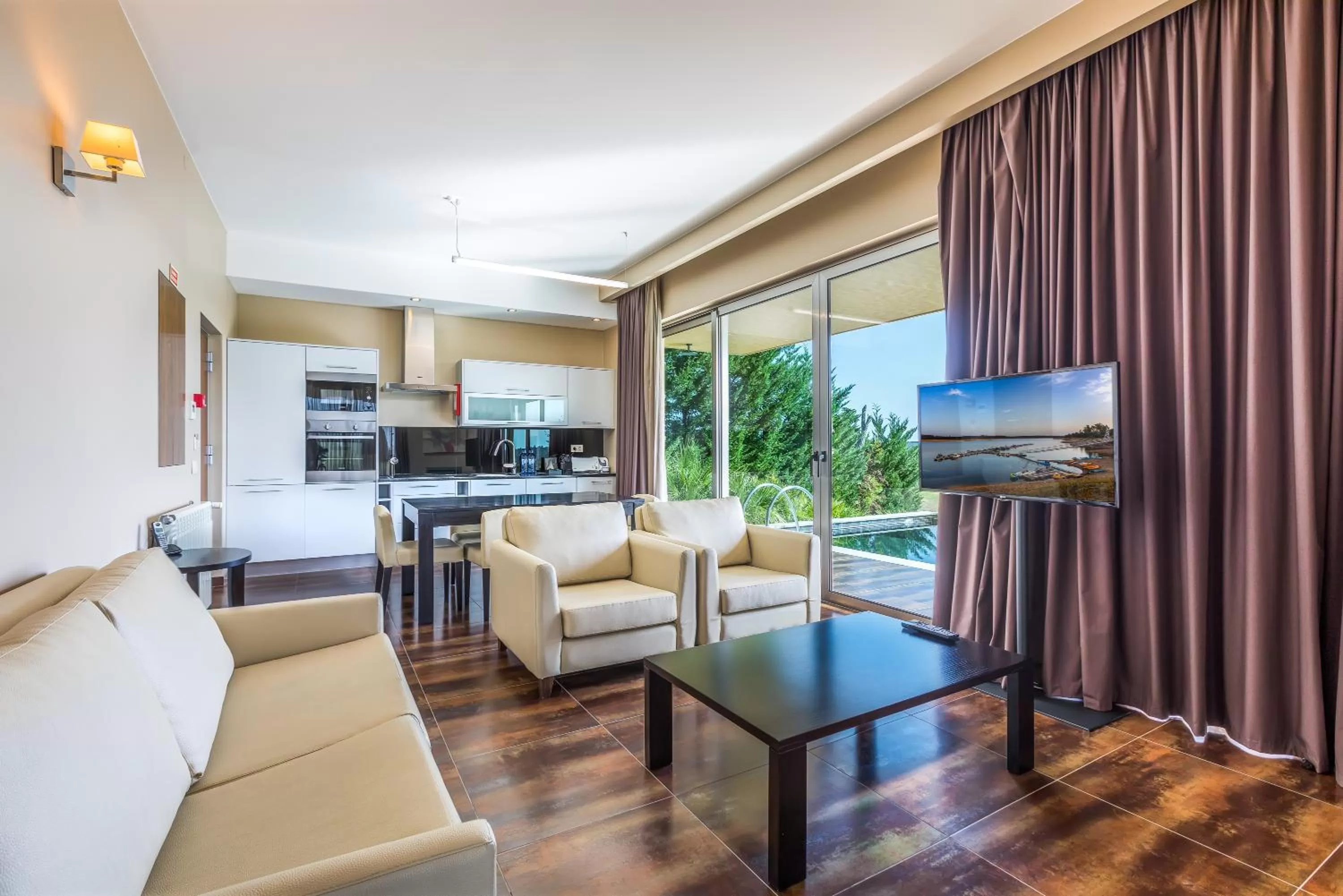 Two-Bedroom Villa with Private Pool in AP Lago Montargil - Conference & SPA