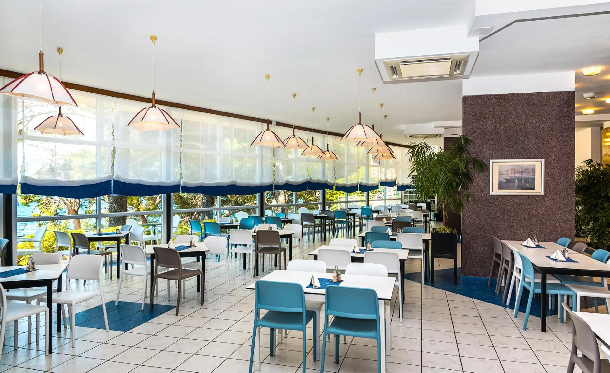 Restaurant/places to eat in Sagitta All inclusive light