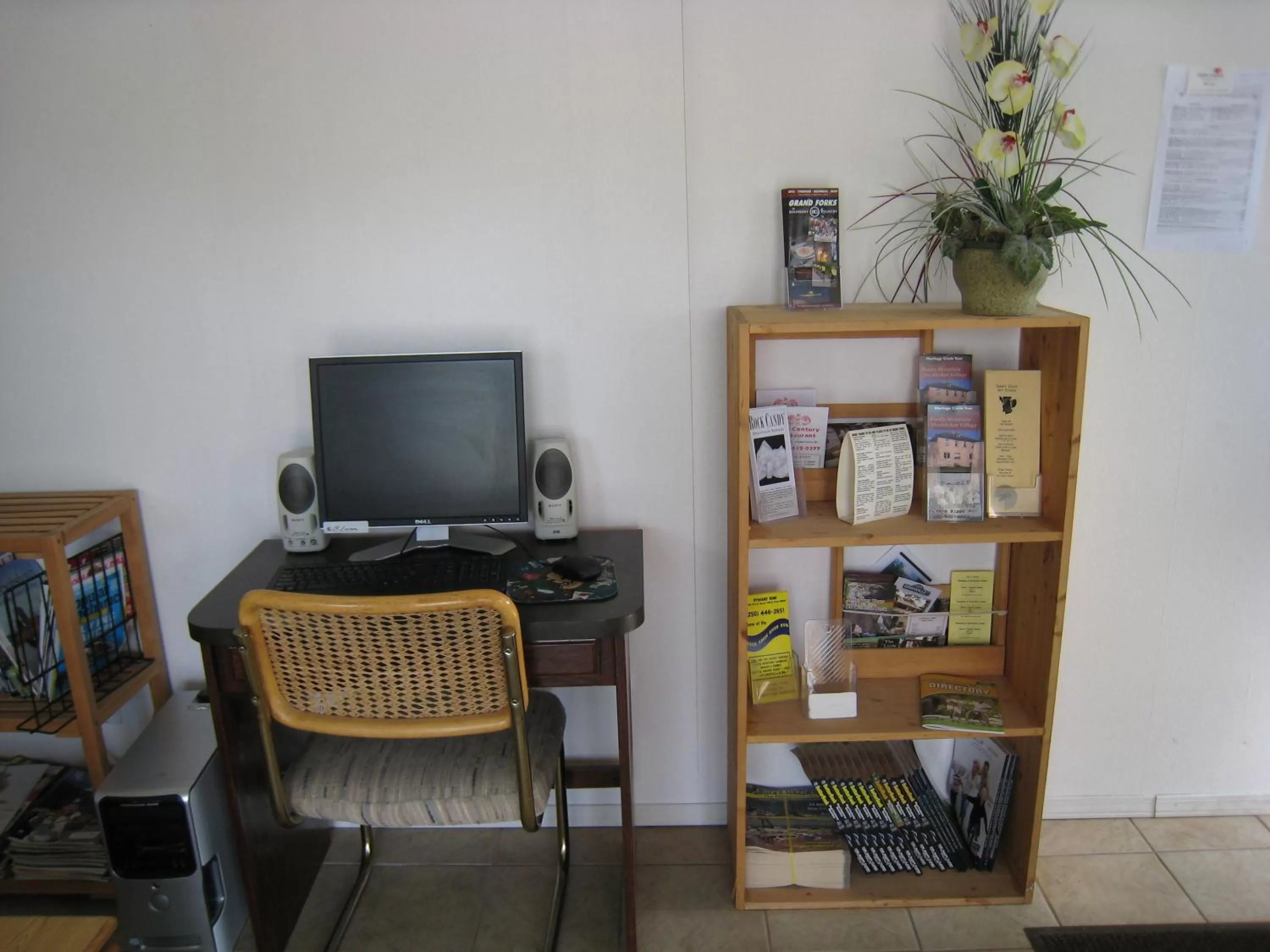 Lobby or reception, Business Area/Conference Room in Western Traveller Motel