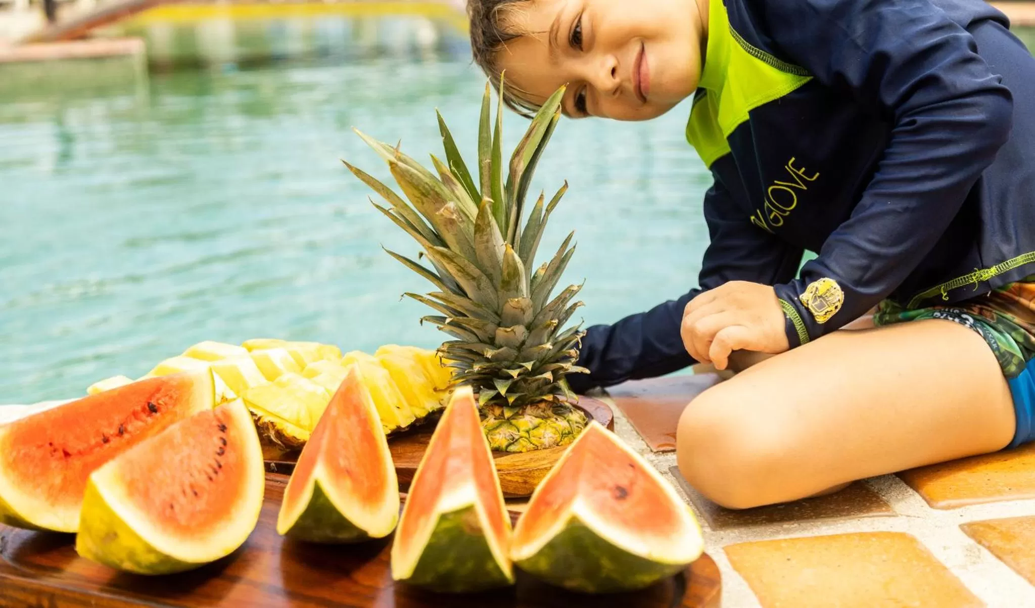 children in Hotel El Rancho