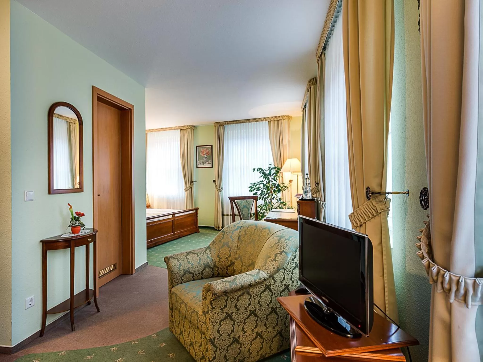 TV and multimedia in Hotel Zur Burg GmbH