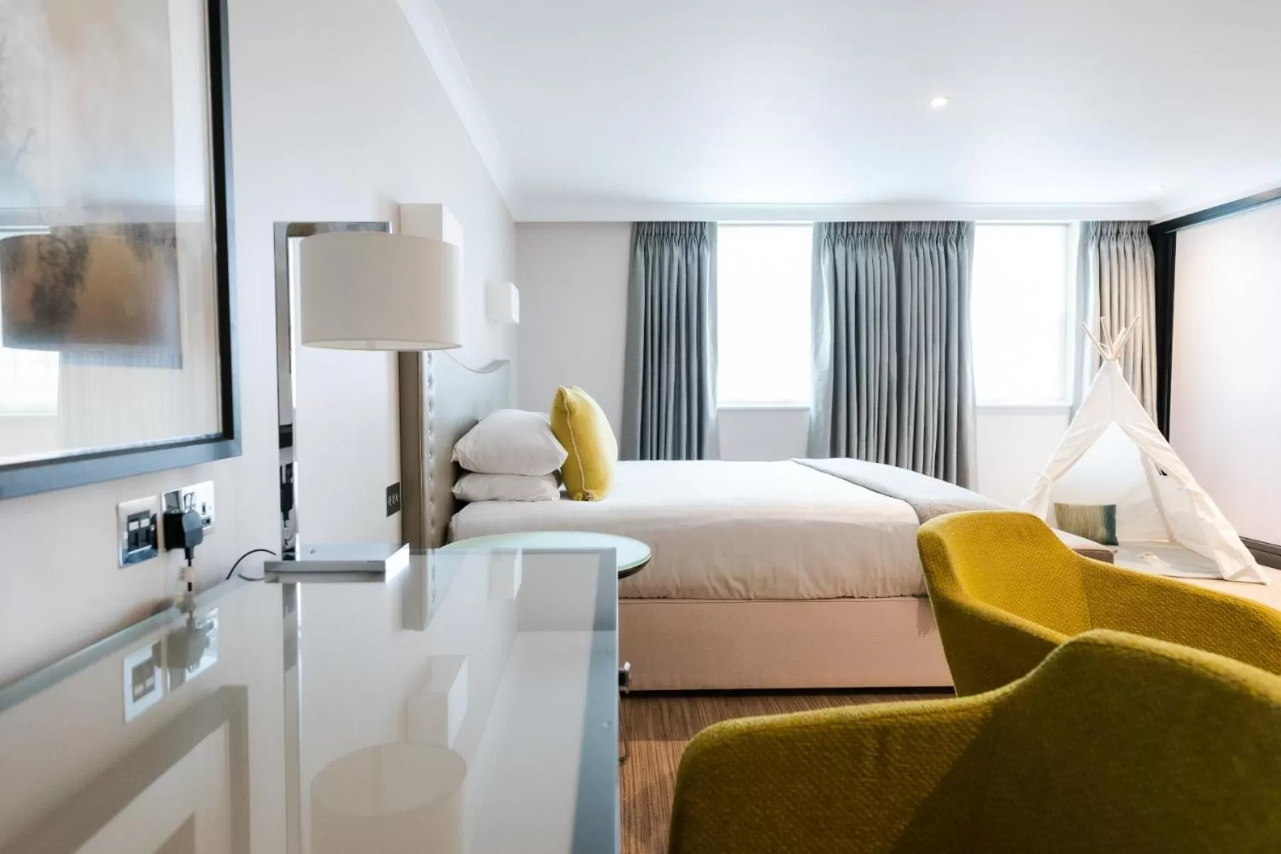 Photo of the whole room, Bed in Royal Berkshire