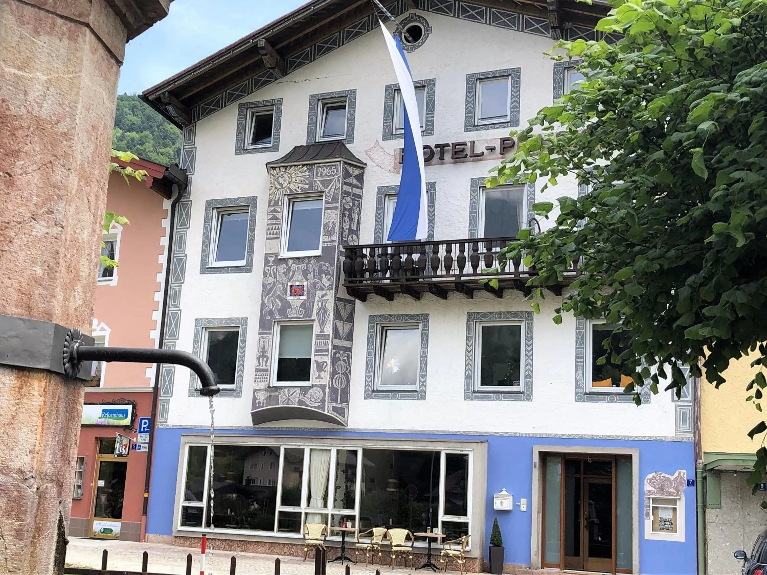 Property Building in Pension und Ferienwohnung Frech