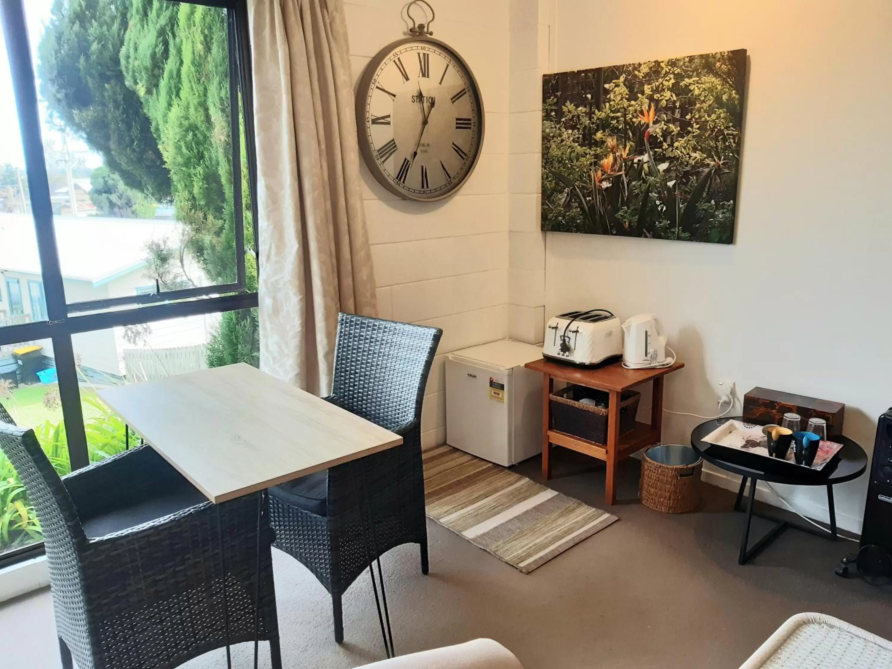 Dining area in Paeroa bed and breakfast