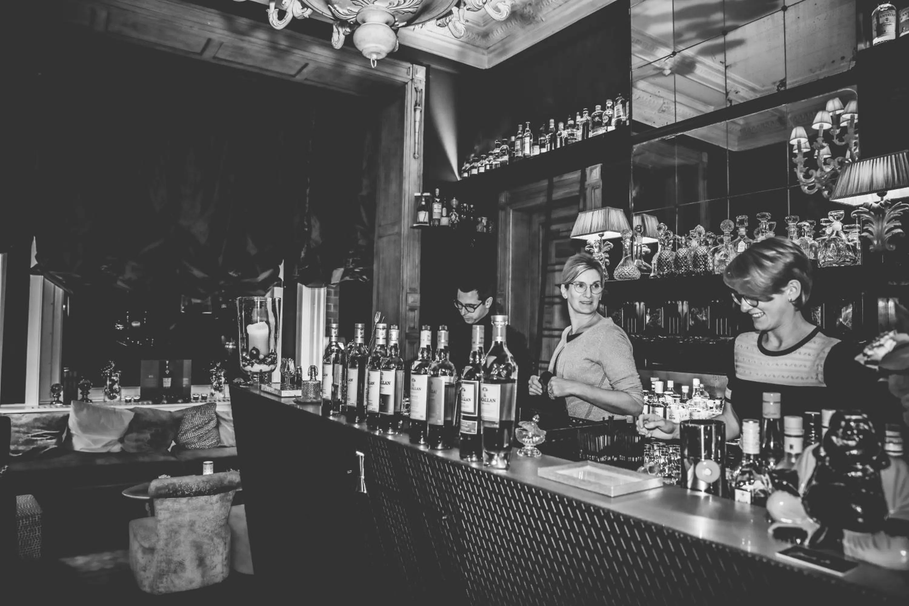 Staff, Lounge/Bar in B&B 't Kasteel & 't Koetshuys