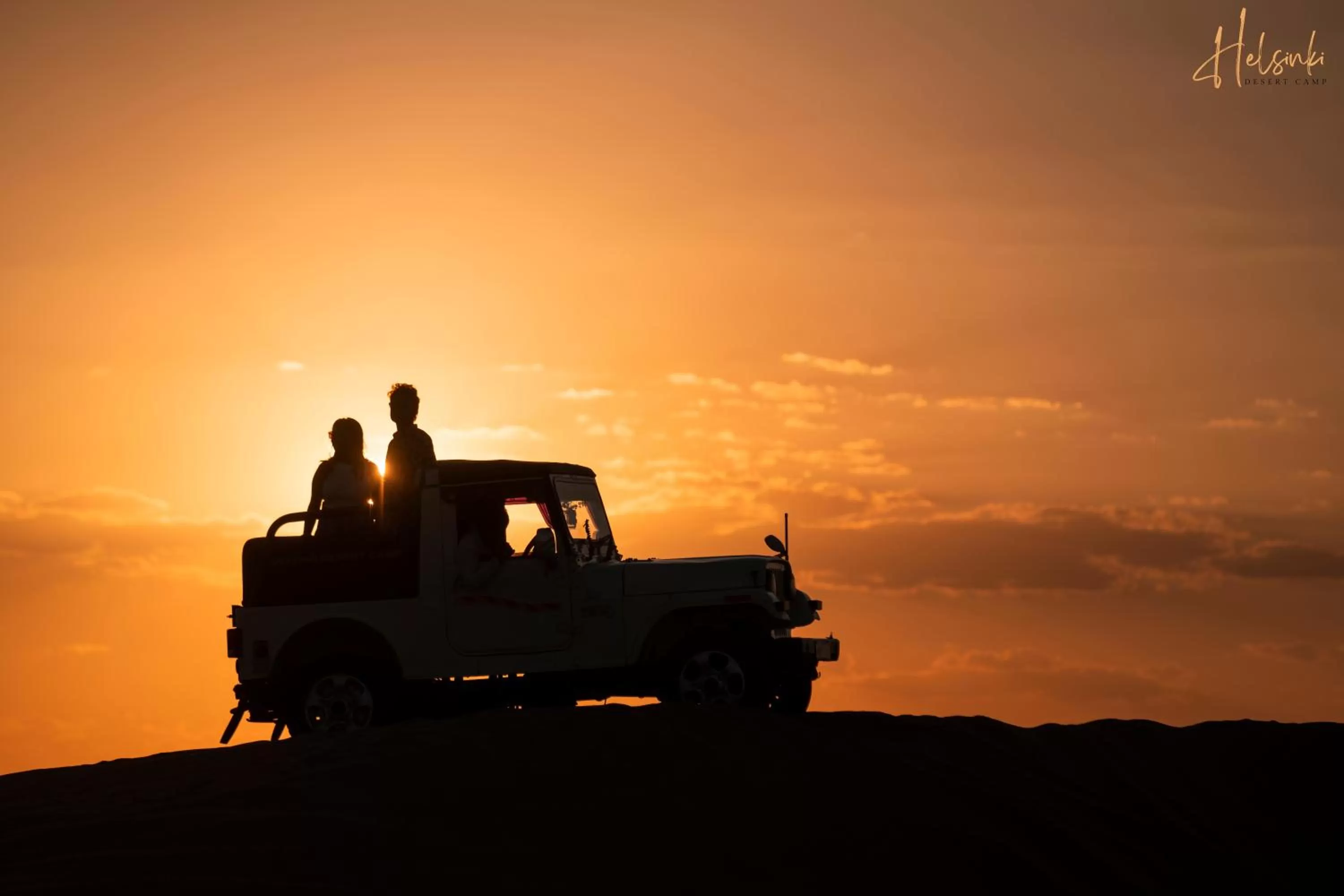 Evening entertainment in Helsinki Desert Camp