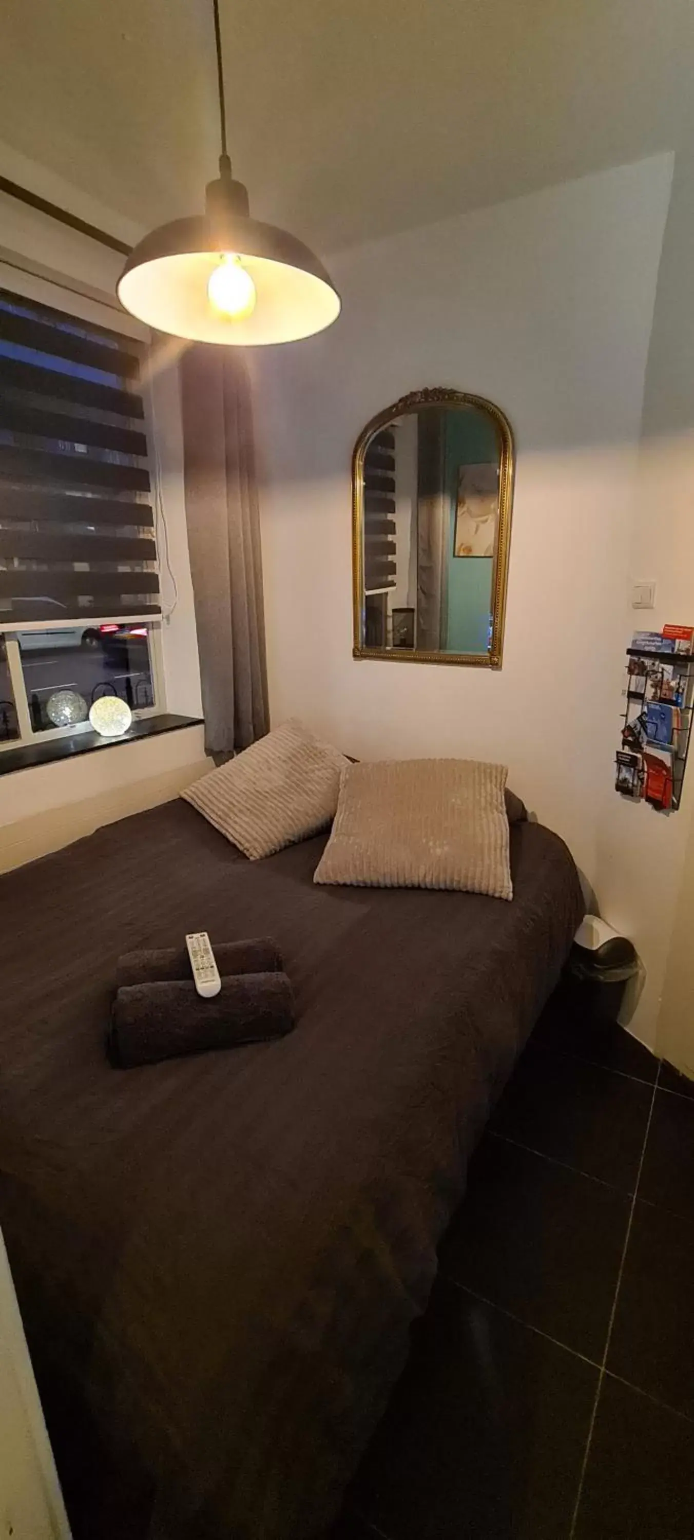 Small Double Room in Mi BnB Amsterdam Small Double Room in Mi BnB Amsterdam