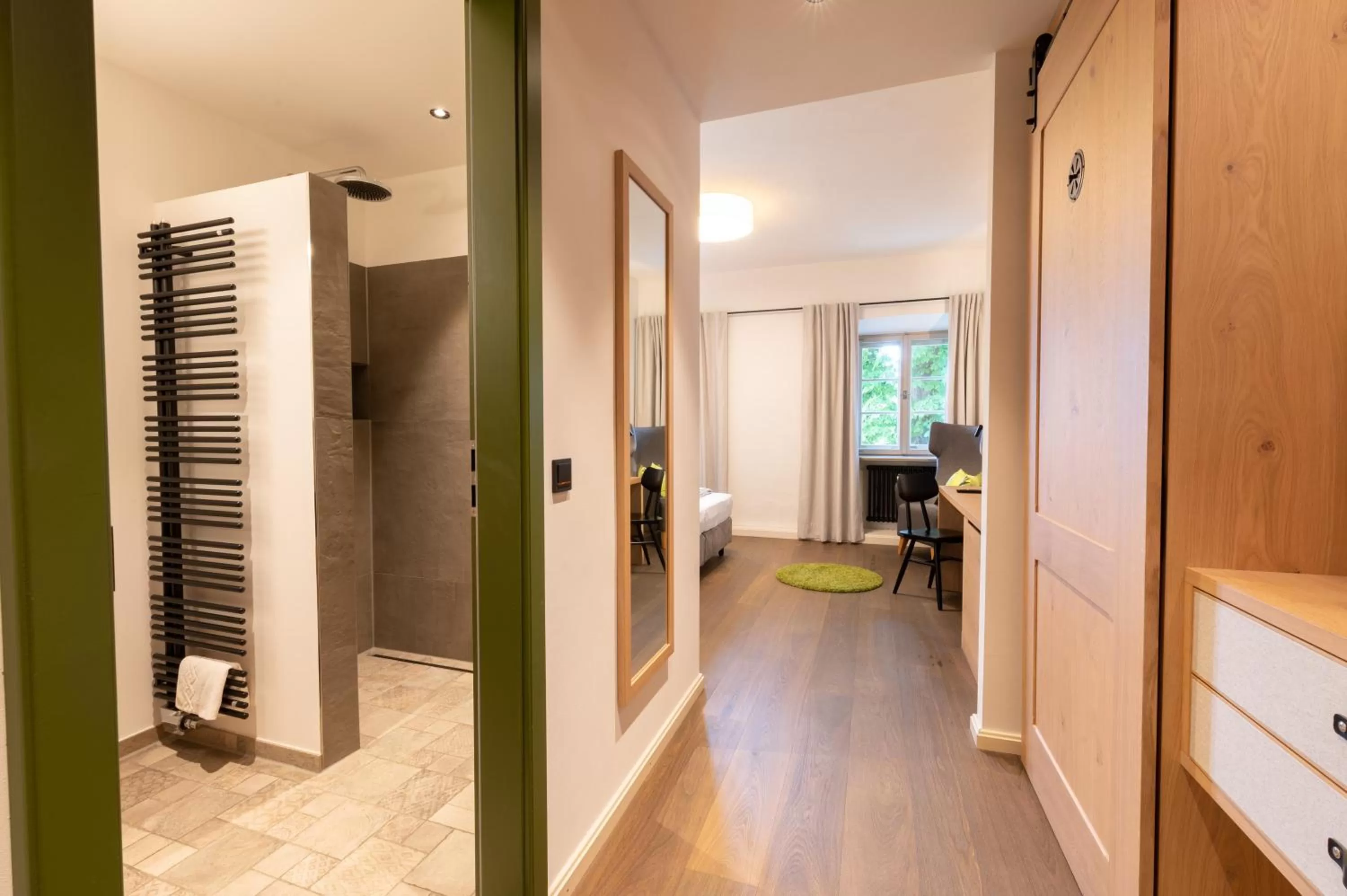 Photo of the whole room in LANDHOTEL ALTE ZOLLSTATION- Historical Building