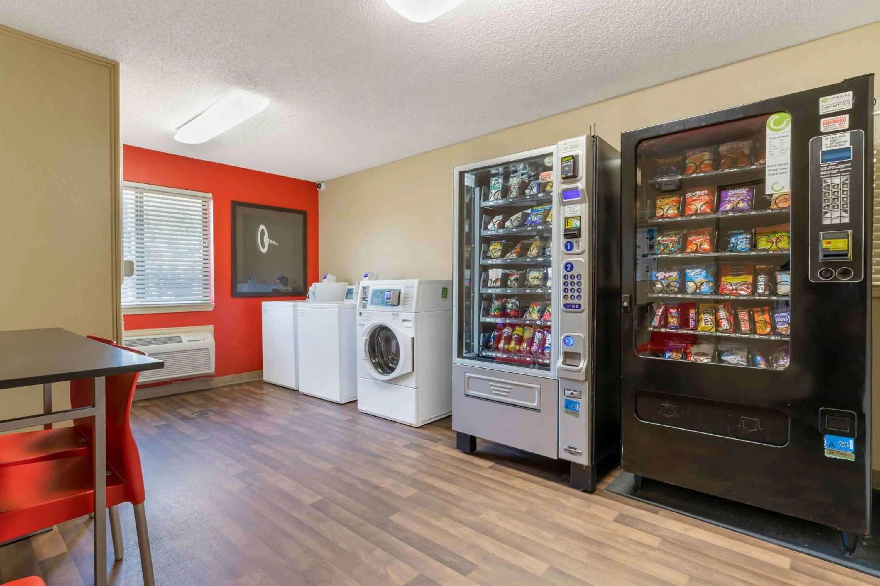 Property building in Extended Stay America Suites - Tulsa - Midtown