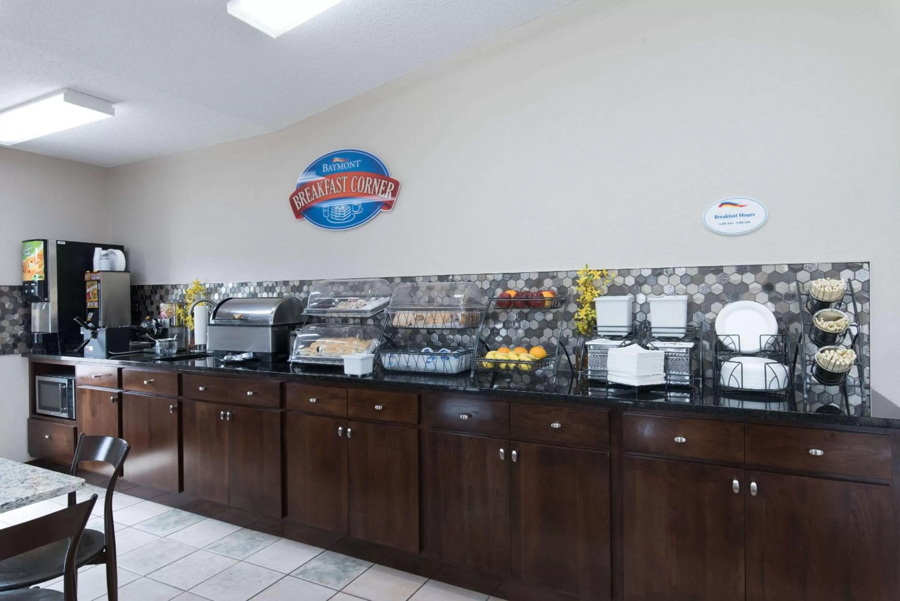 Restaurant/places to eat in Baymont by Wyndham Pierre