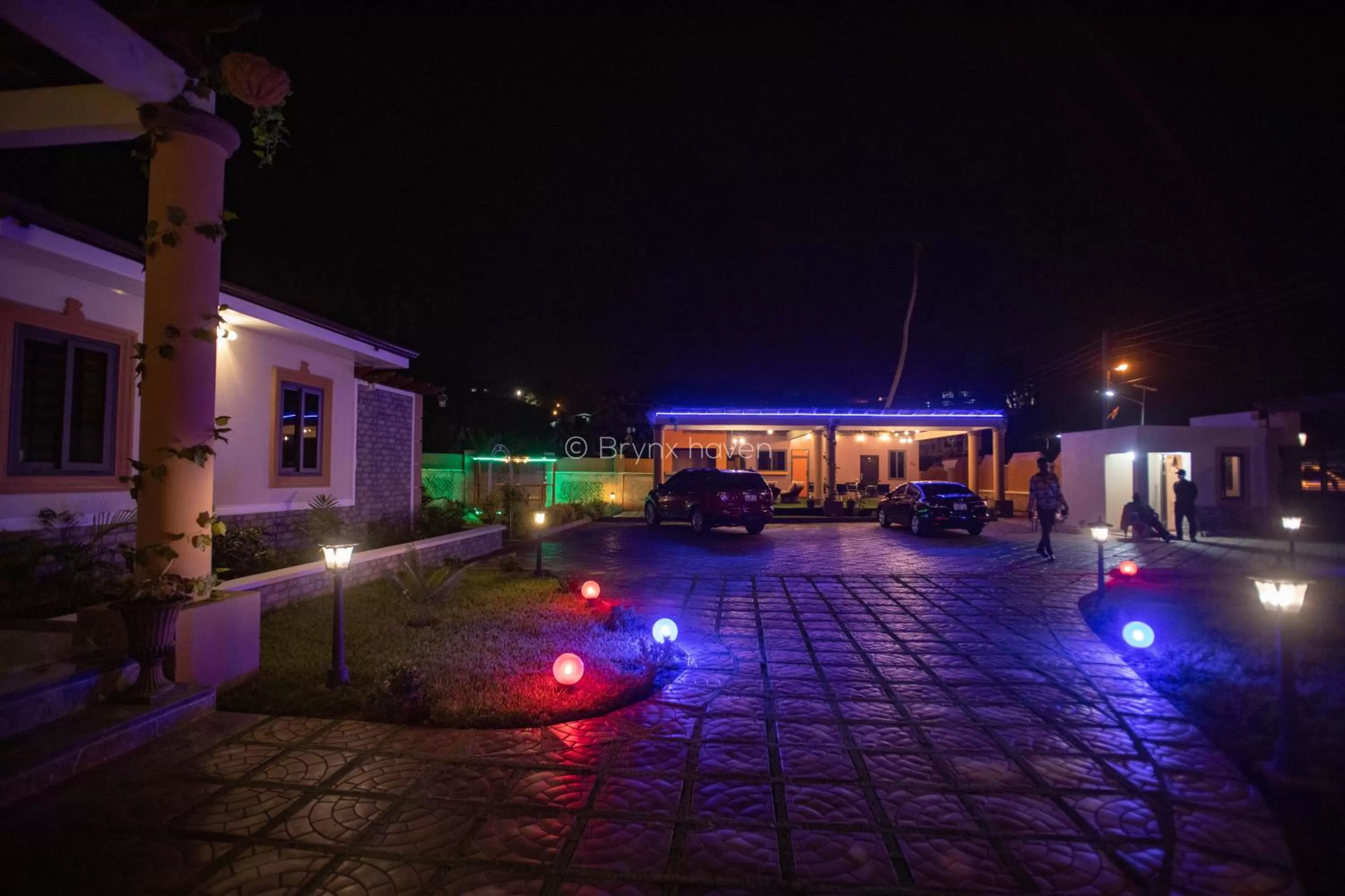 Property building, Swimming Pool in Brynx Haven - Cape Coast