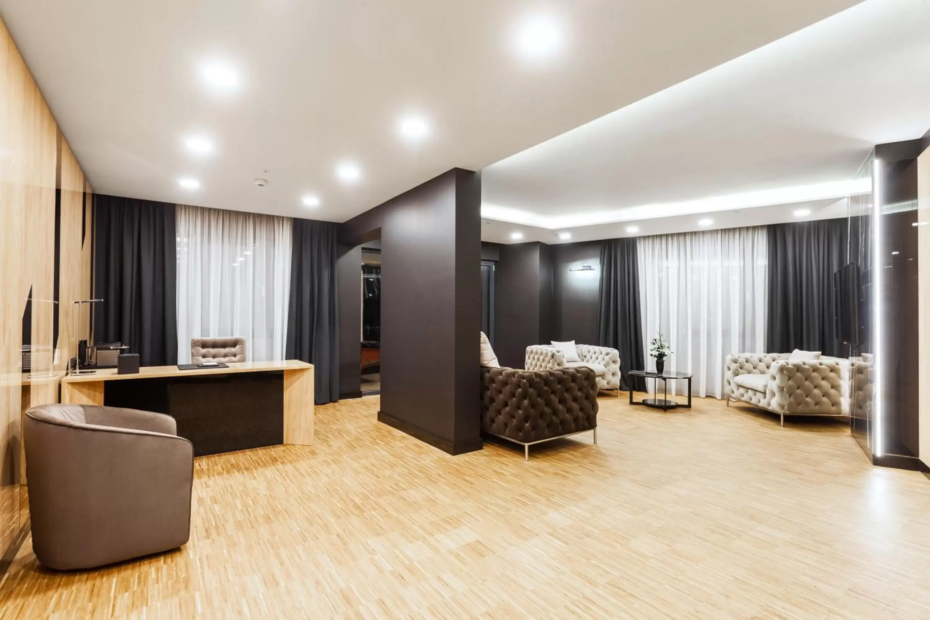 One Bedroom Corner Suite in Hotel Platinia One Bedroom Corner Suite in Hotel Platinia