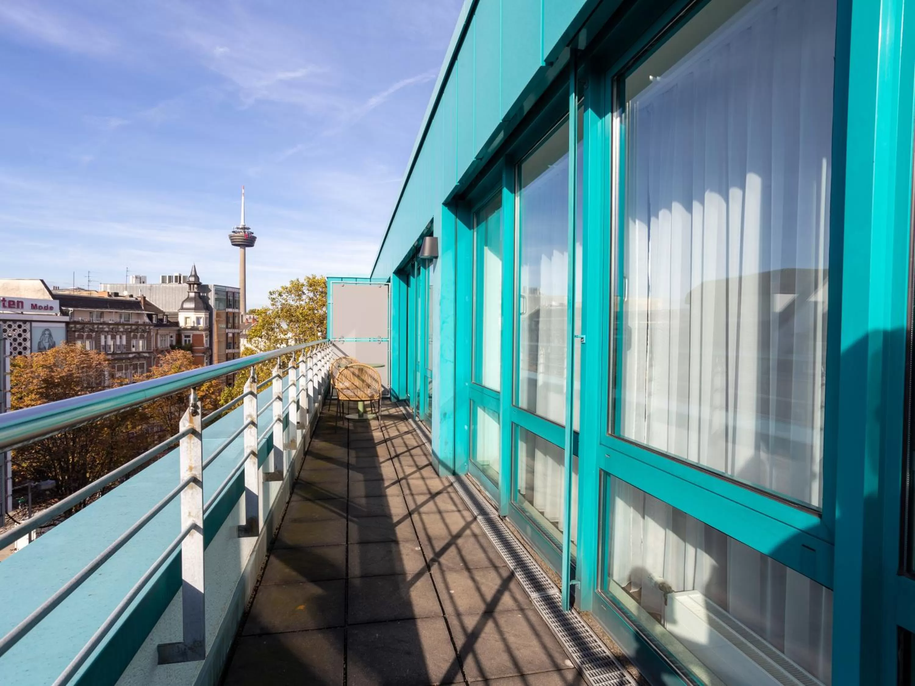 Balcony/Terrace in Limehome Köln Friesenplatz - Digital Access