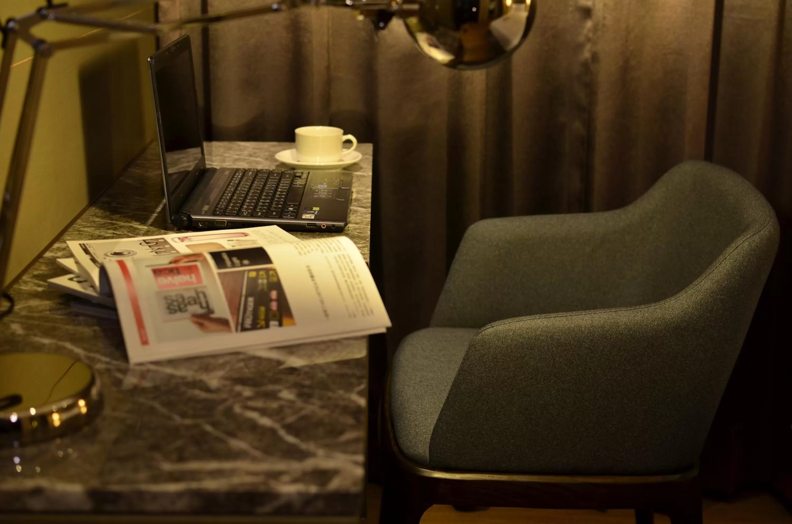 Decorative detail in Amici hotel Six Star Hostel