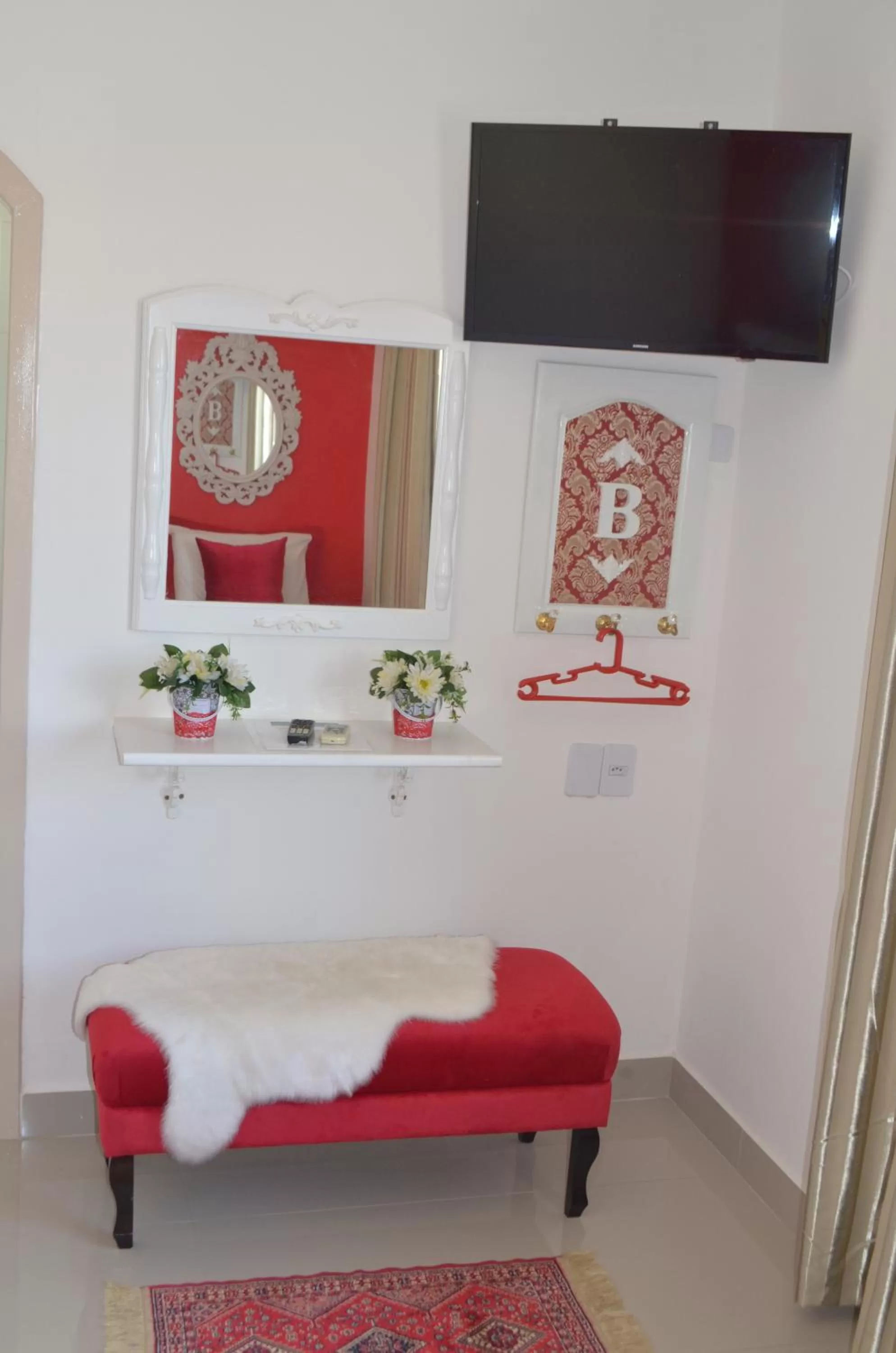 TV and multimedia, Bed in La Maison Brasiliana B&B