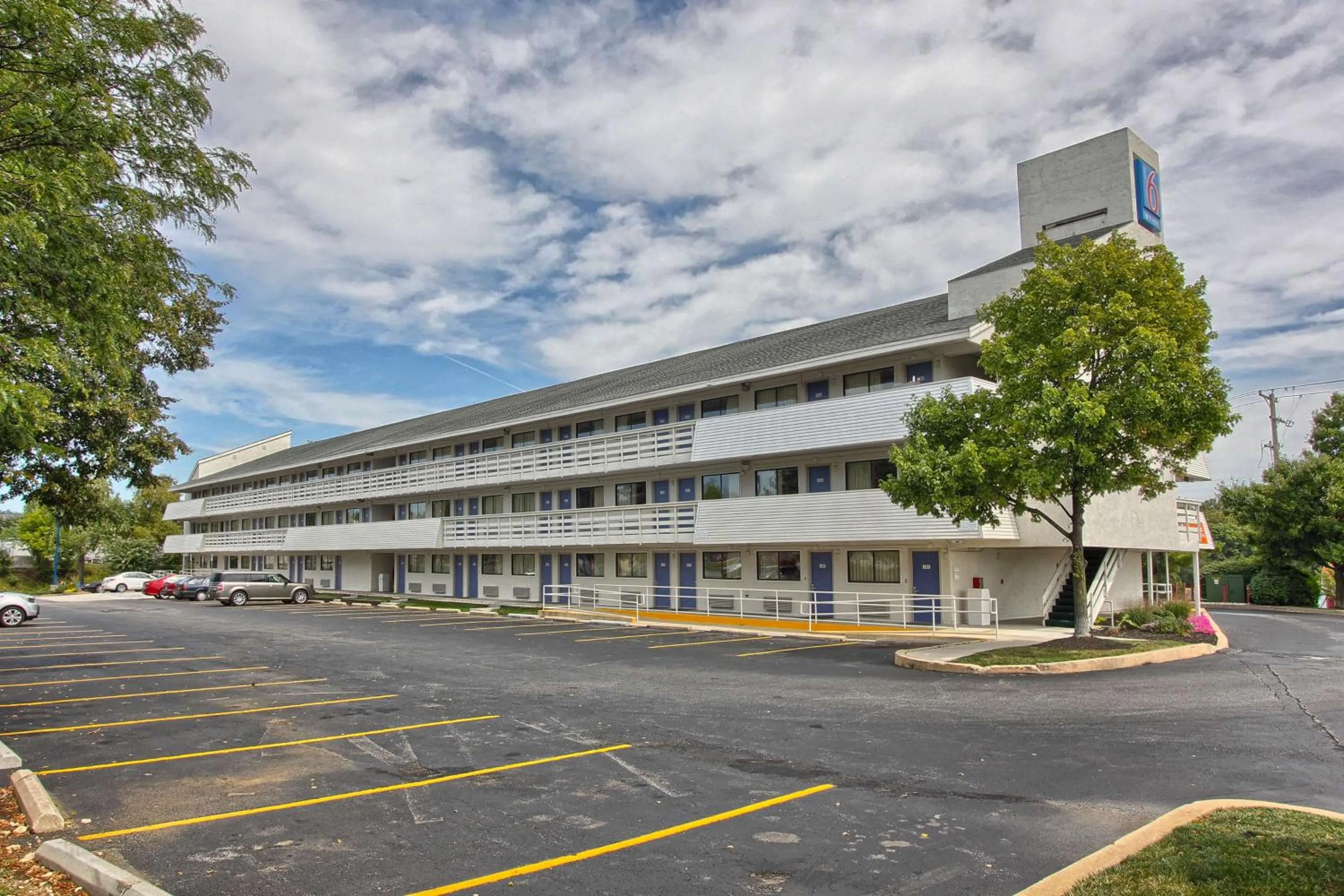 Property building in Motel 6-York, PA