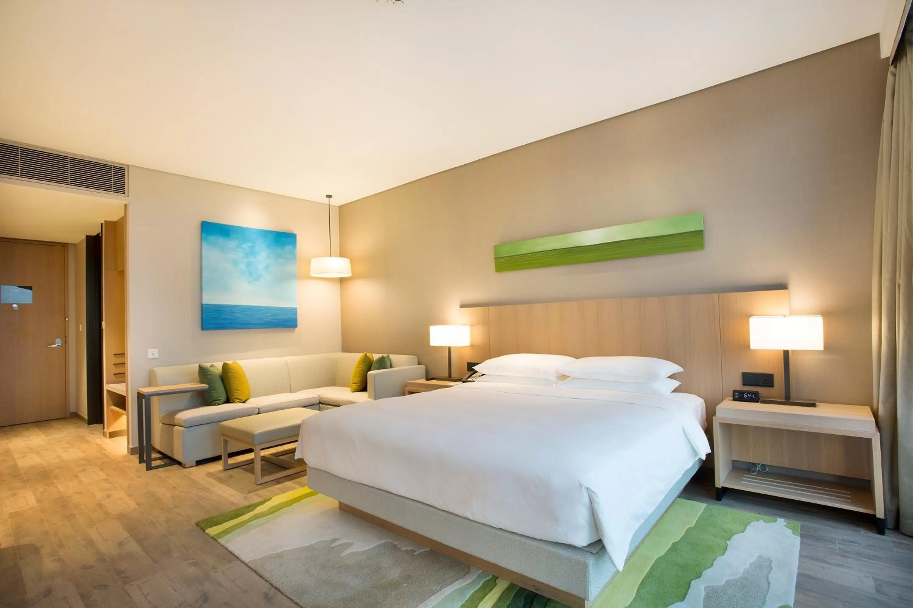 Photo of the whole room, Bed in Hyatt Place Sanya City Center