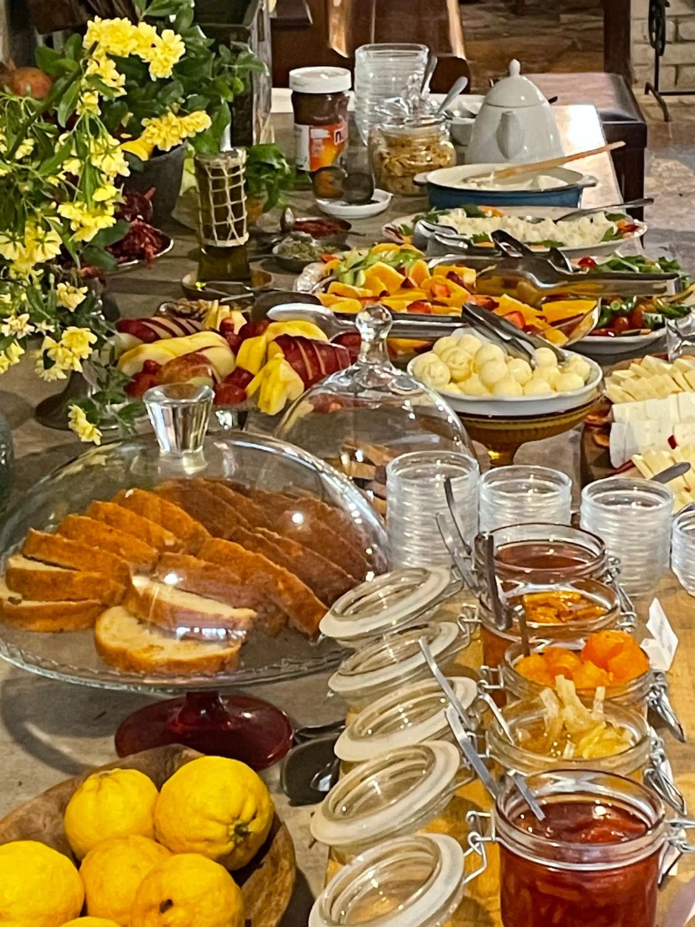 Buffet breakfast in Hotel Kalehan