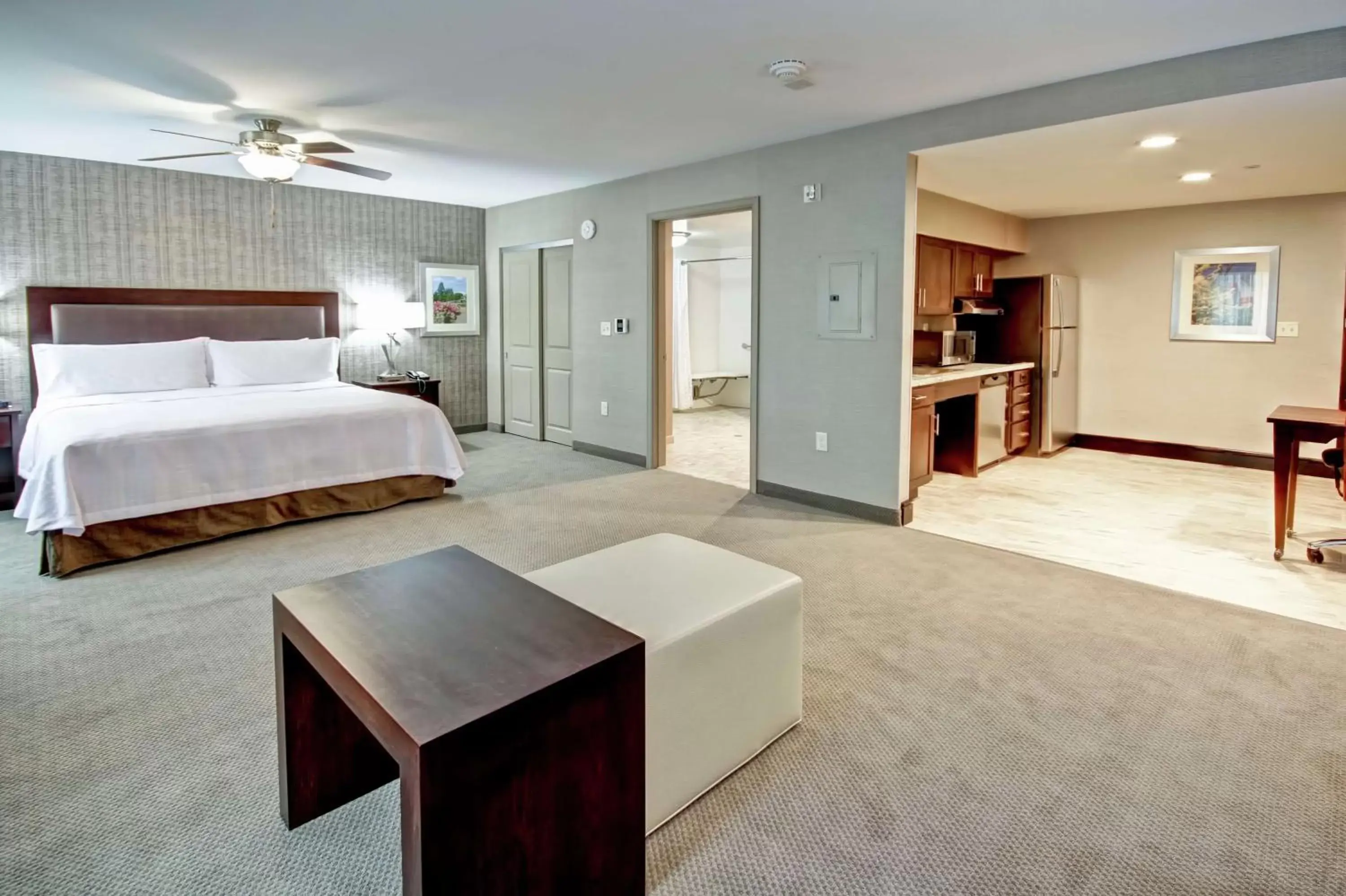 King Studio Suite with Roll In Shower - Mobility Access/Non-Smoking in Homewood Suites by Hilton Bridgewater/Branchburg King Studio Suite with Roll In Shower - Mobility Access/Non-Smoking in Homewood Suites by Hilton Bridgewater/Branchburg