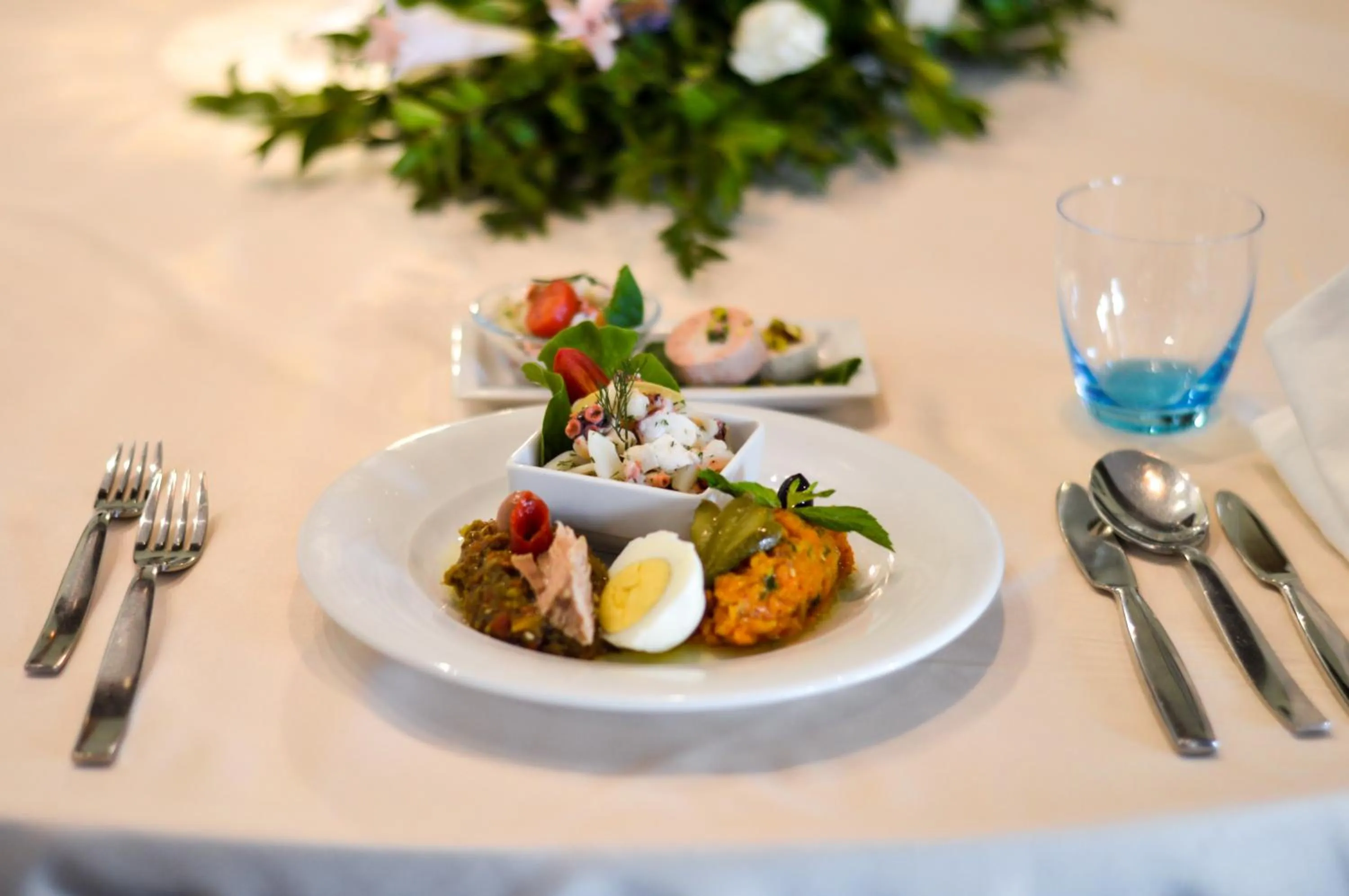 Restaurant/places to eat in Golden Carthage Hotel Tunis