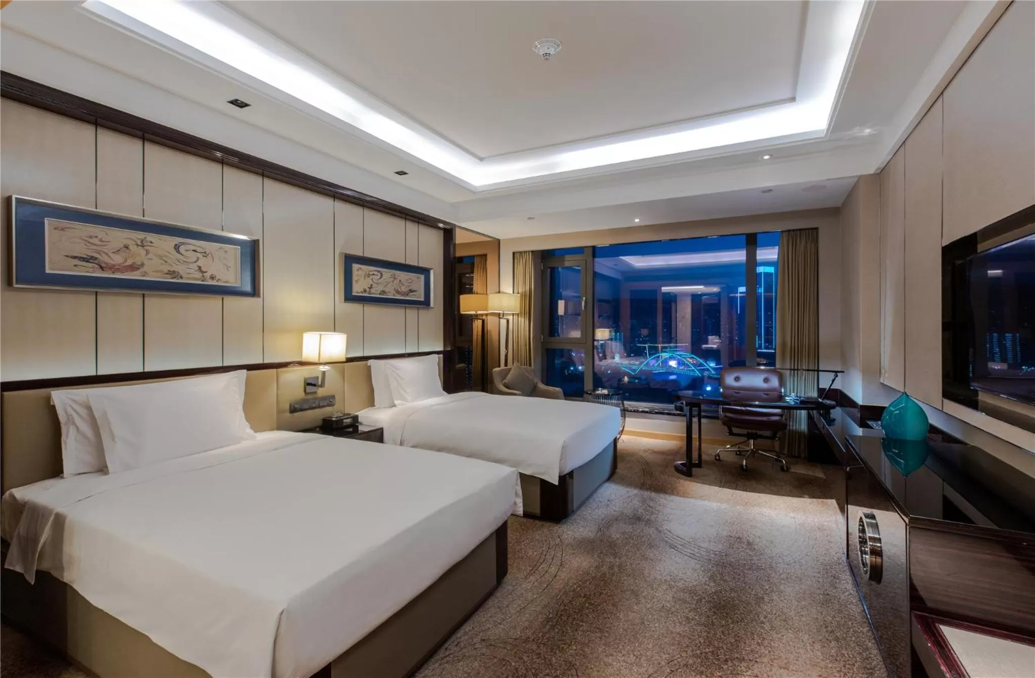 Bed in Crowne Plaza Hotel Lanzhou by IHG