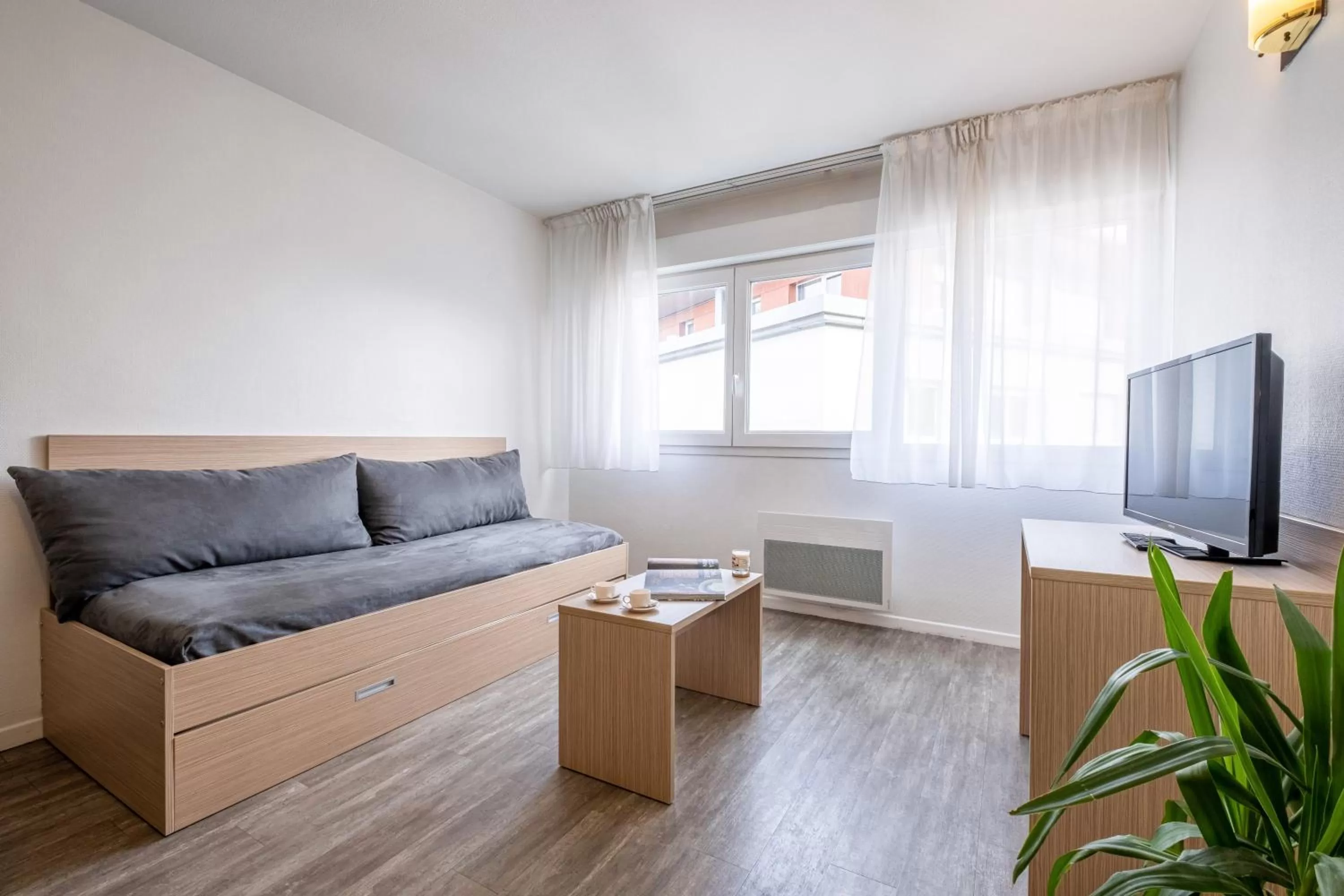 TV and multimedia in Zenitude Hôtel-Résidences Les Hauts d'Annecy