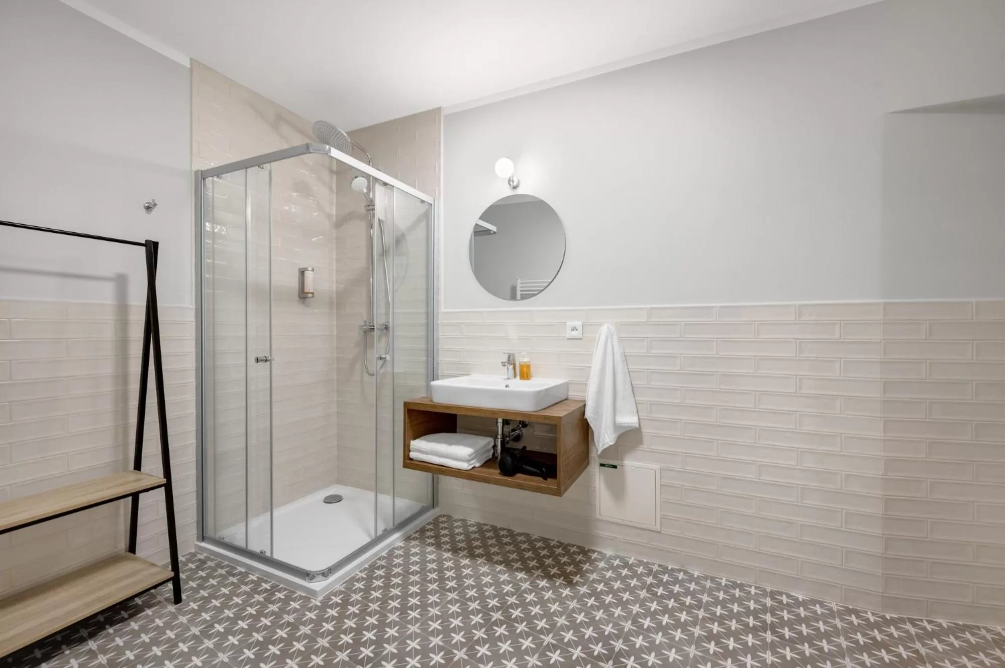 Shower in Palace Apartments