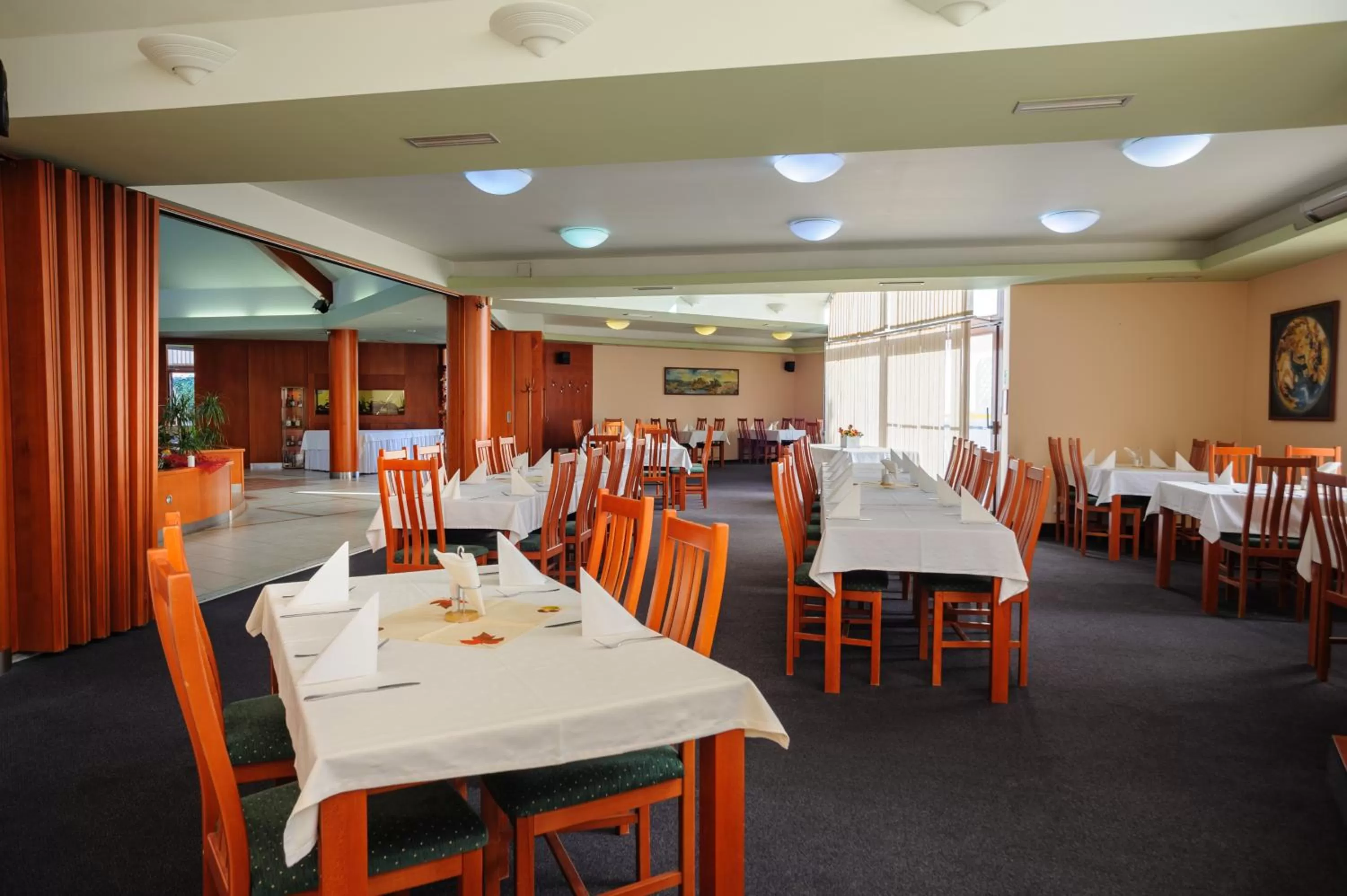 Restaurant/Places to Eat in Hotel Harmonie